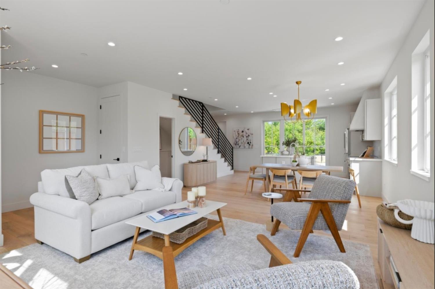 577 Creekside Ct, Half Moon Bay, CA 94019