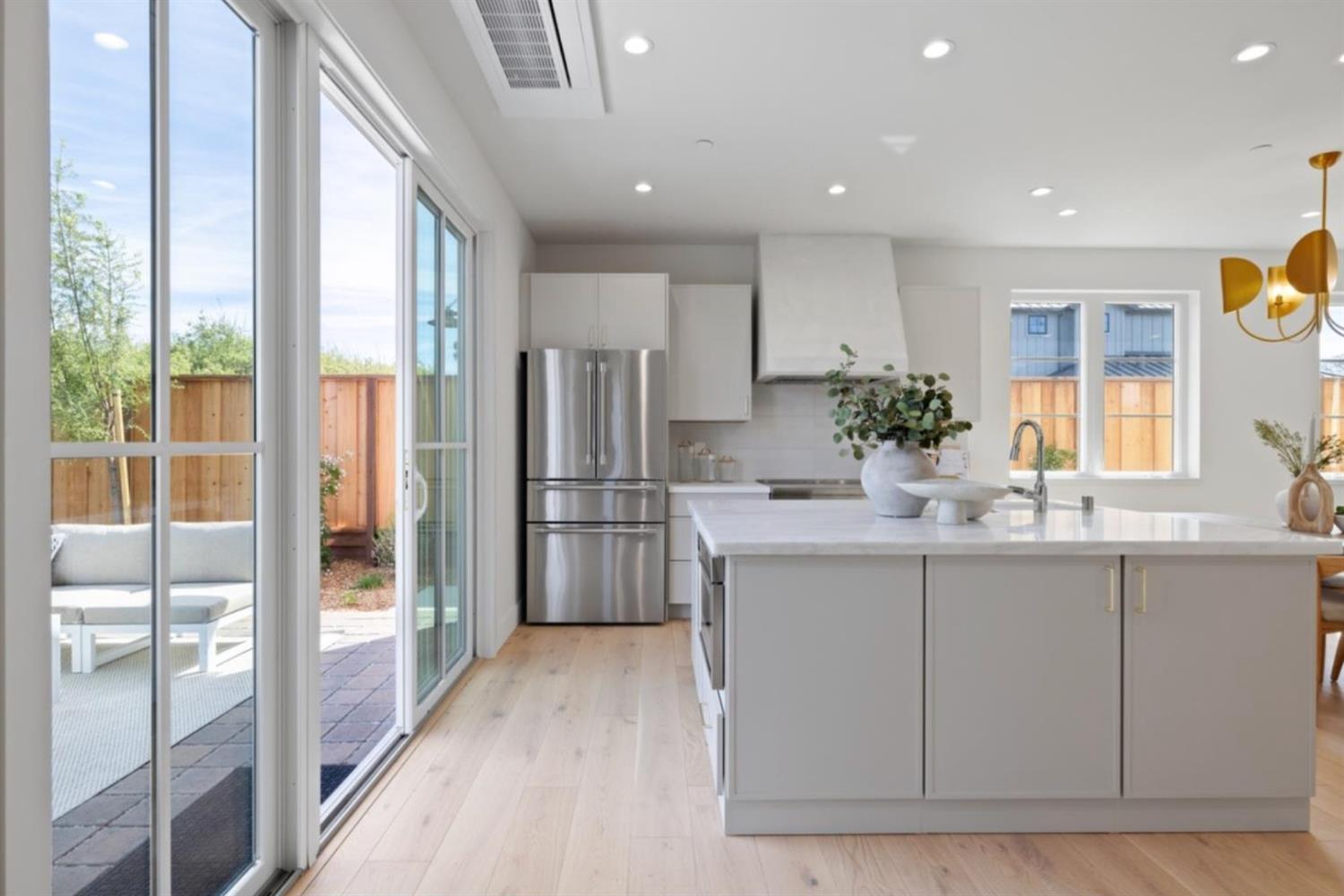 577 Creekside Ct, Half Moon Bay, CA 94019