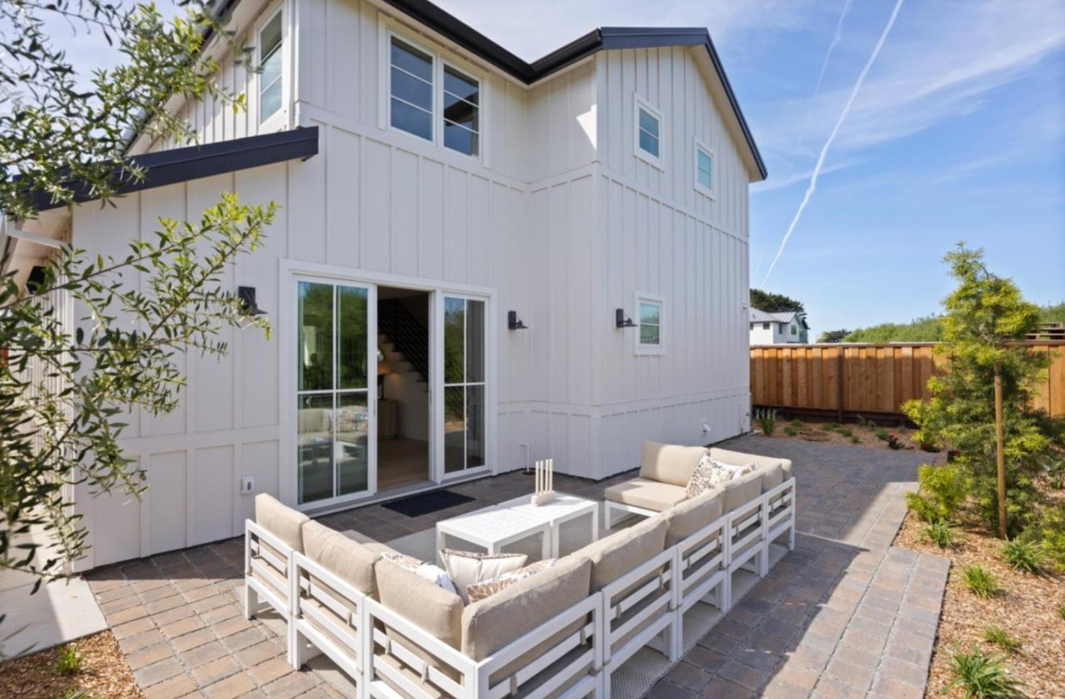 577 Creekside Ct, Half Moon Bay, CA 94019