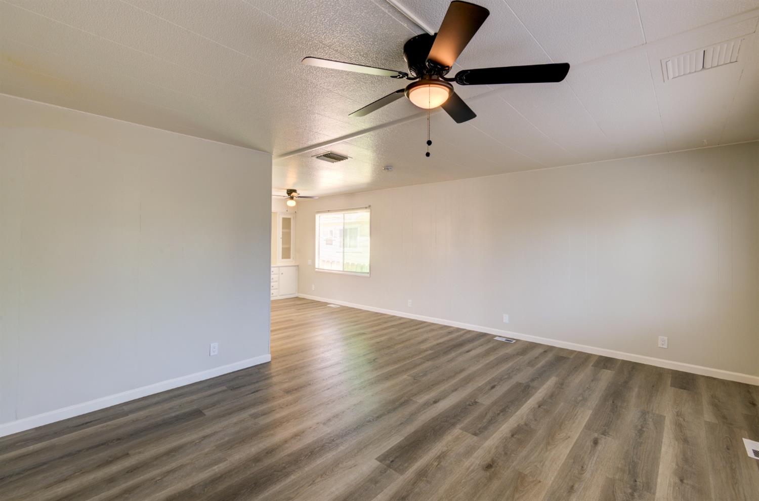 5541 E Tulare St #47, Fresno, CA 93727