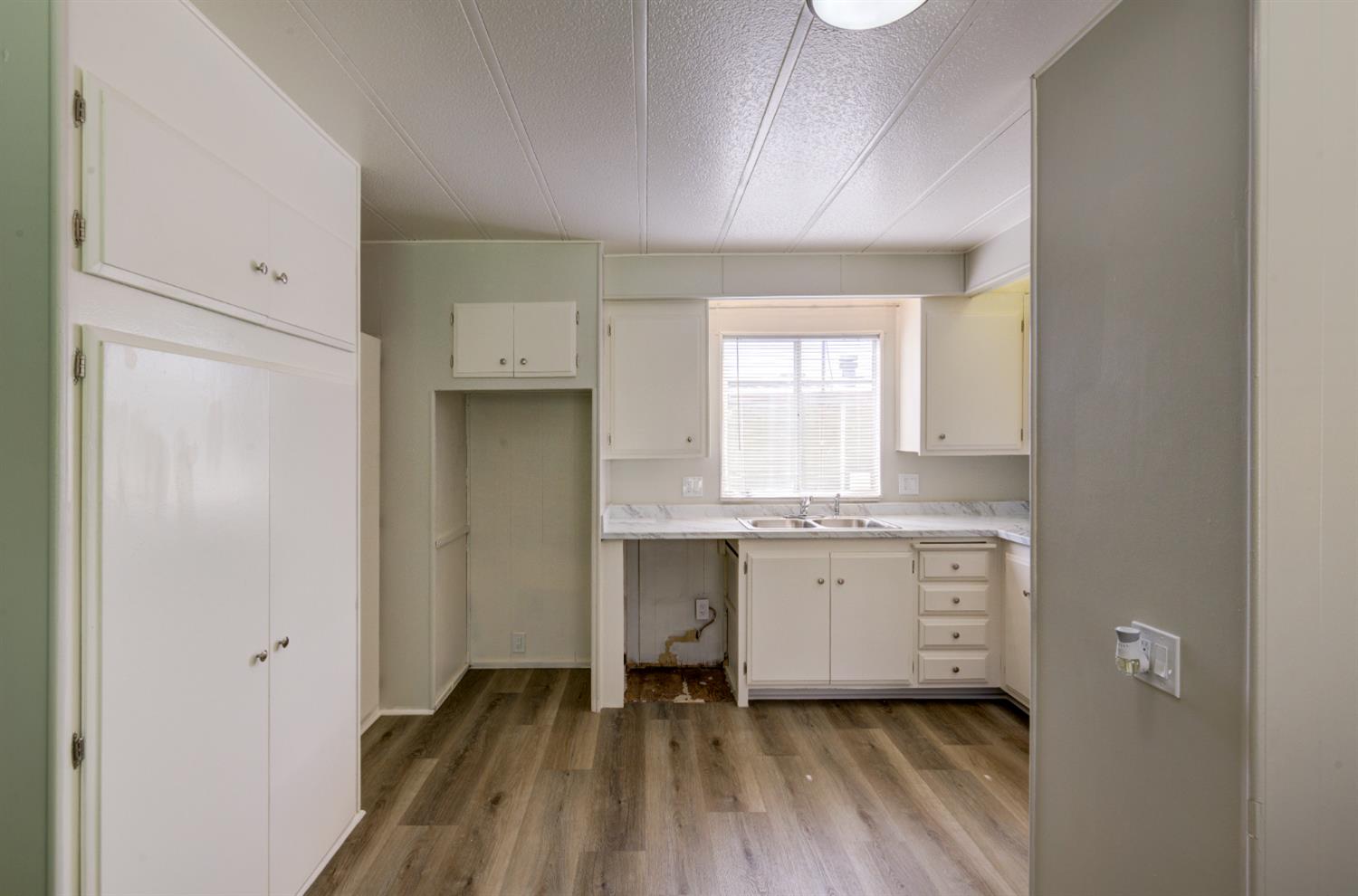 5541 E Tulare St #47, Fresno, CA 93727