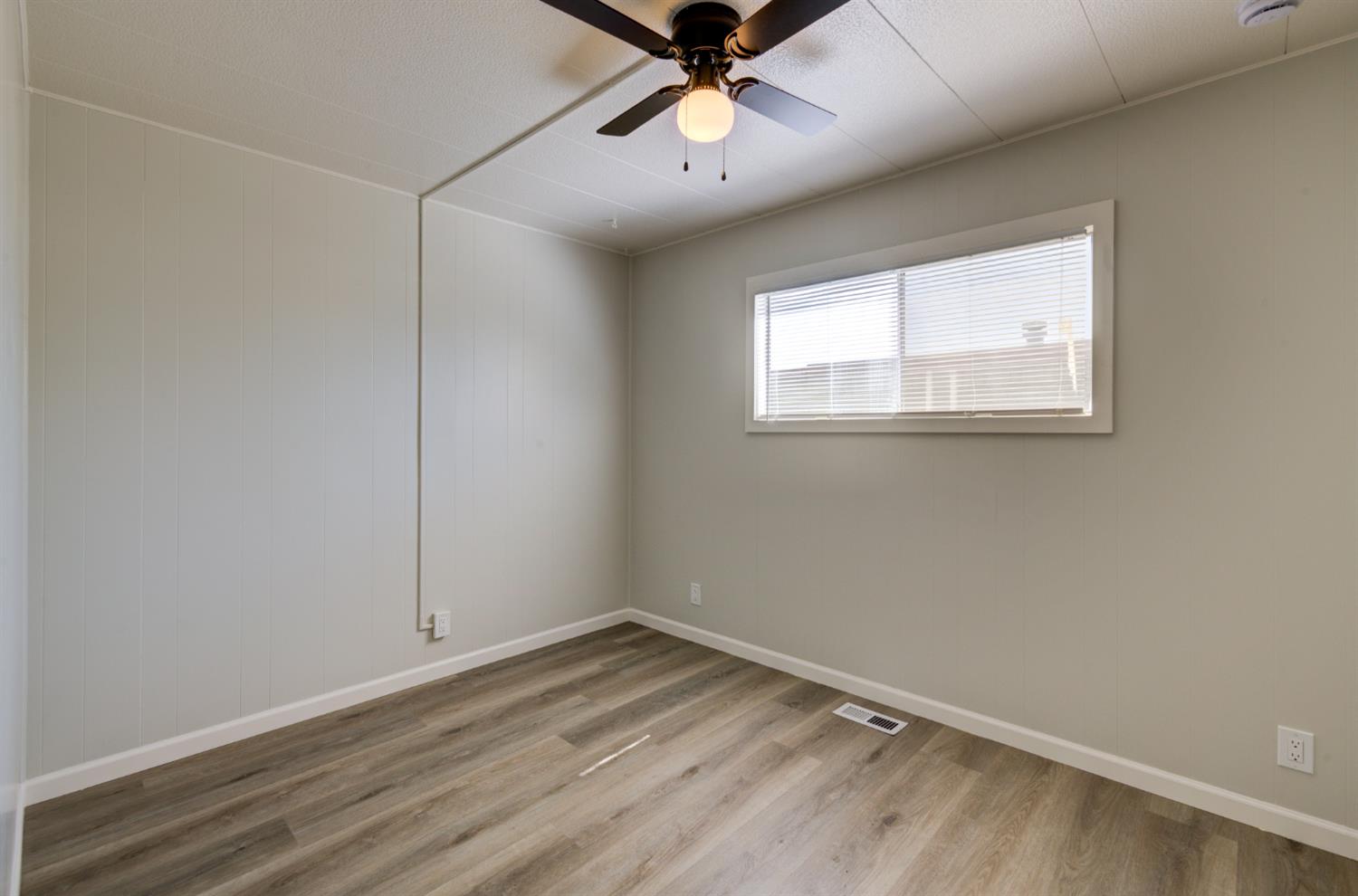 5541 E Tulare St #47, Fresno, CA 93727