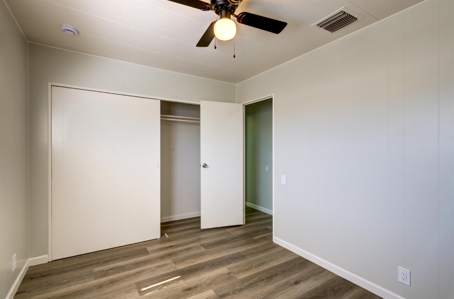 5541 E Tulare St #47, Fresno, CA 93727