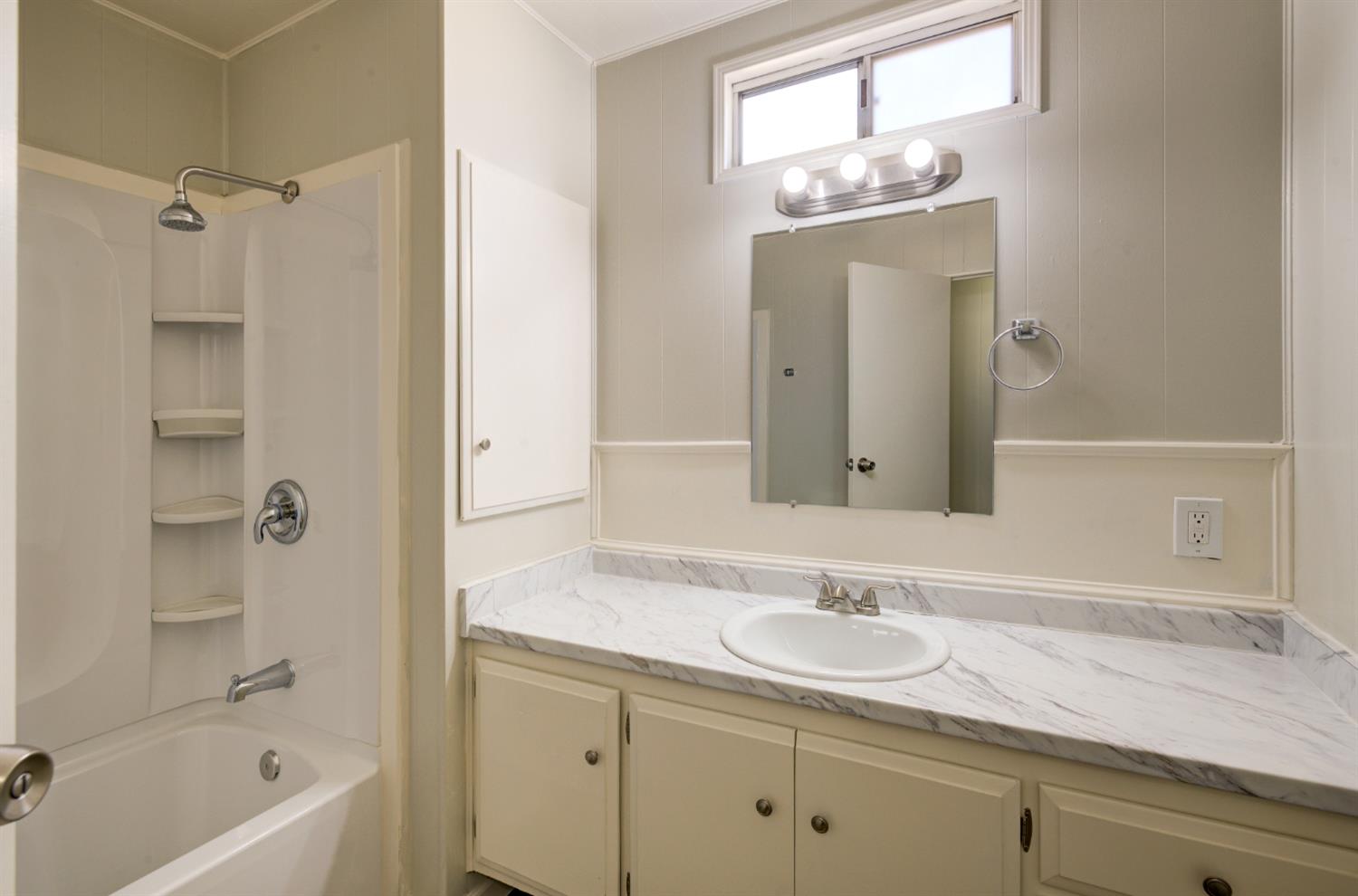 5541 E Tulare St #47, Fresno, CA 93727