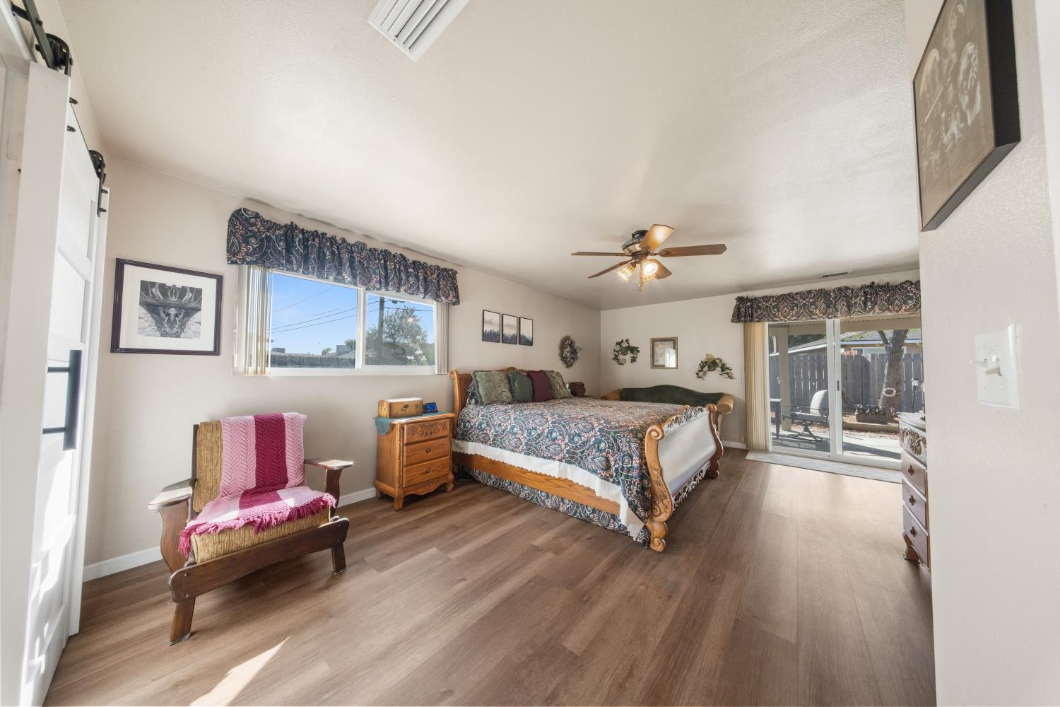 2009 Fairmont Dr, Hanford, CA 93230