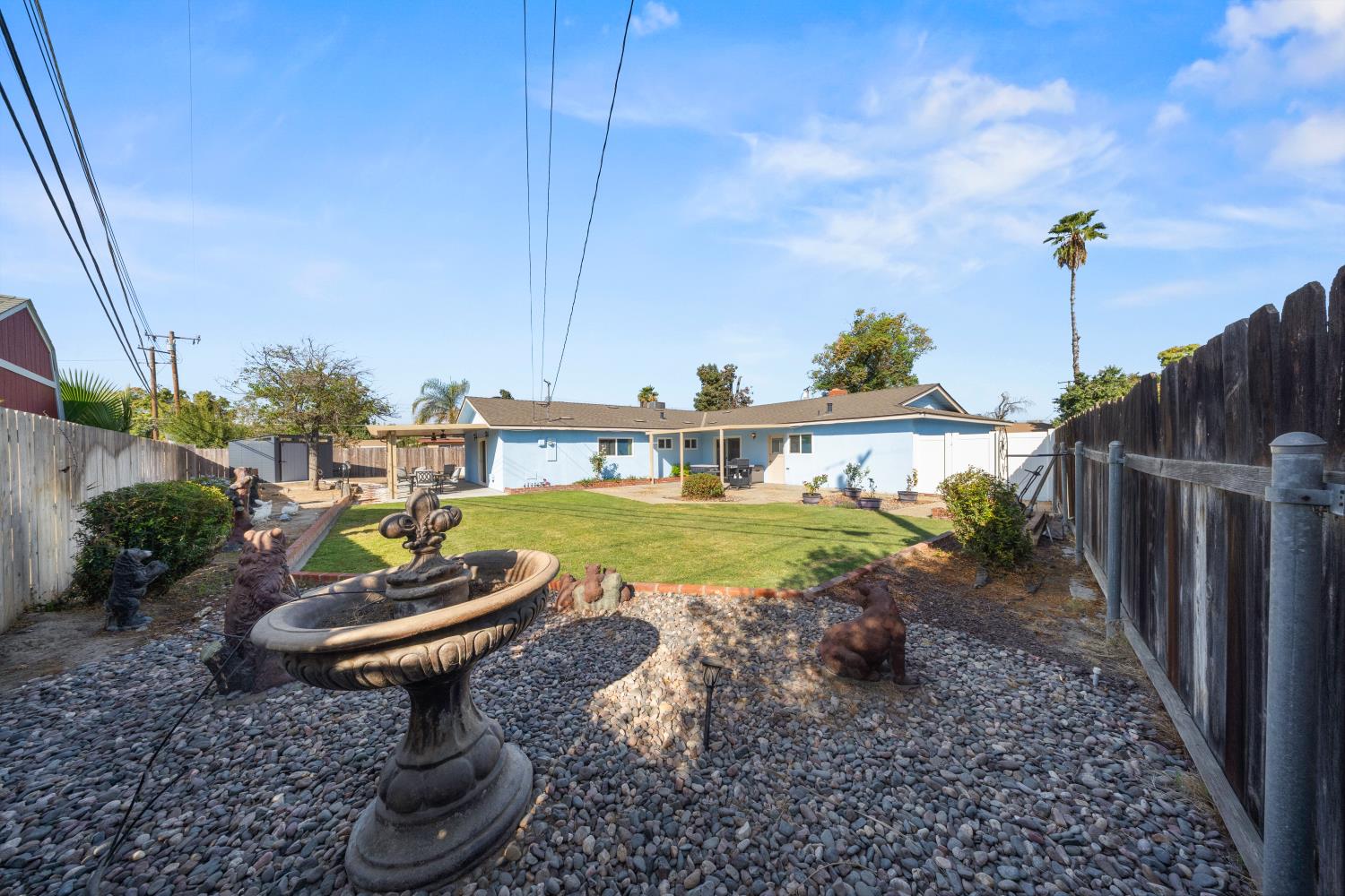 2009 Fairmont Dr, Hanford, CA 93230