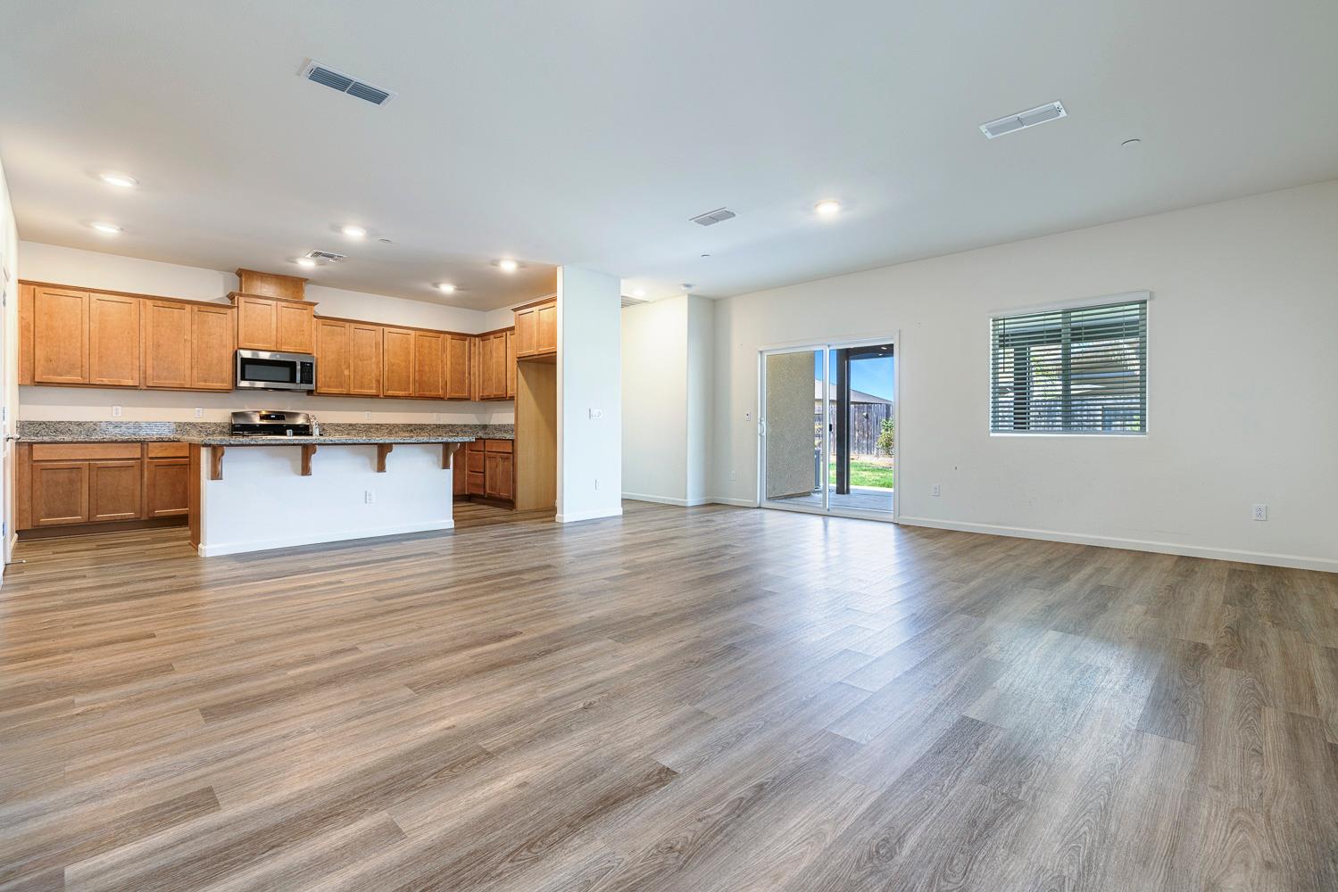 3553 Nile St, Madera, CA 93637