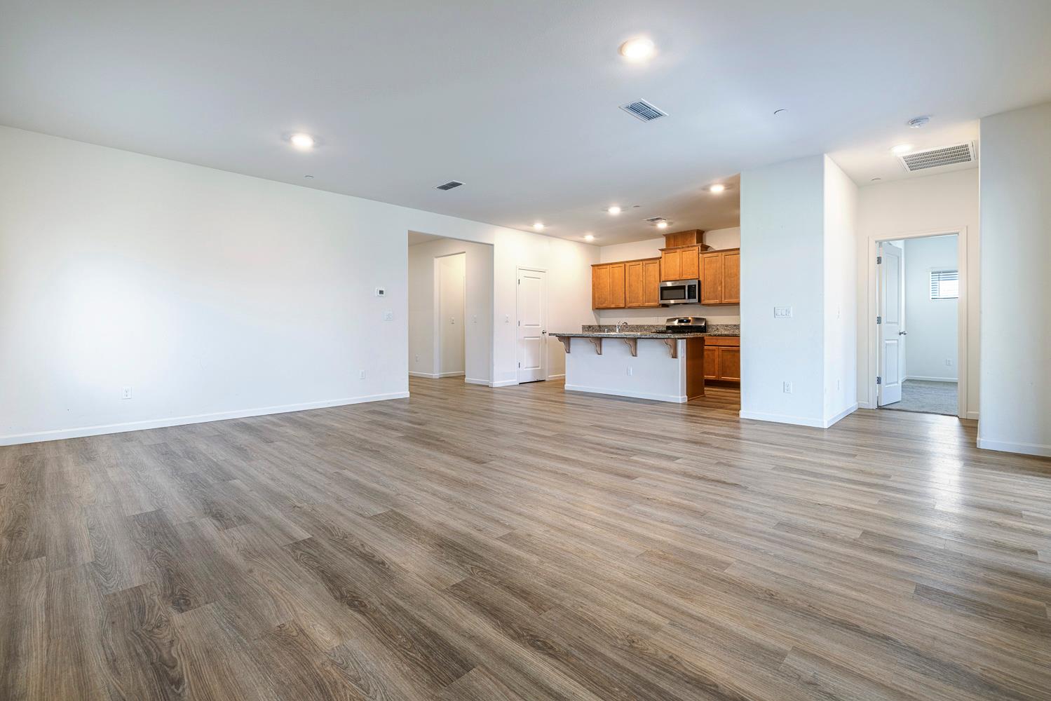 3553 Nile St, Madera, CA 93637