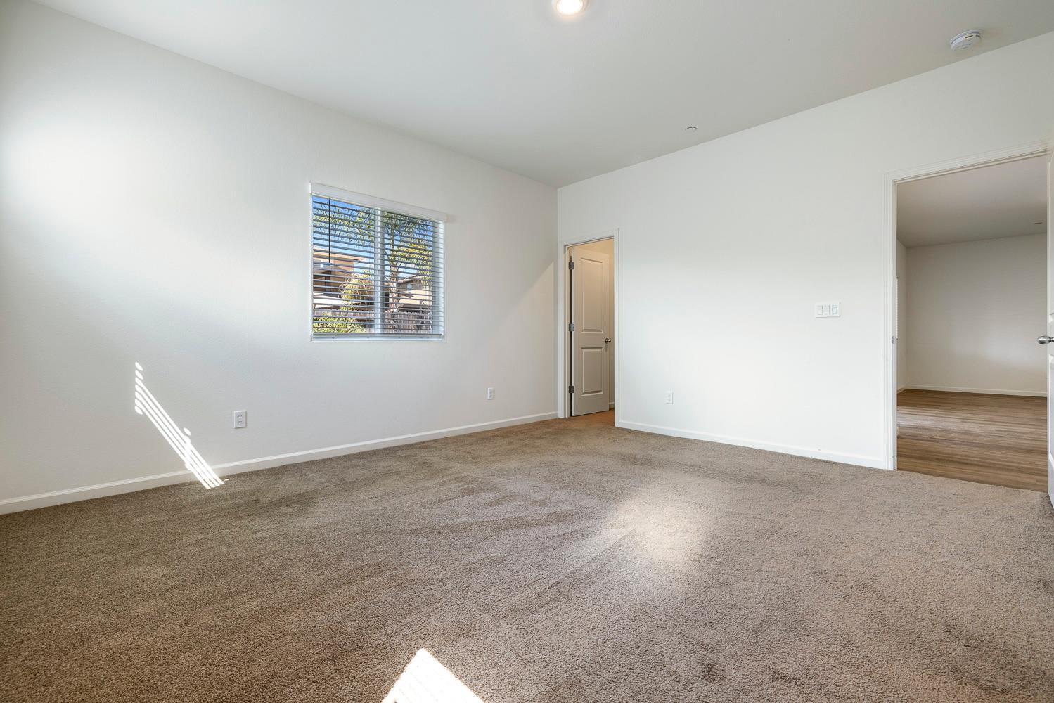 3553 Nile St, Madera, CA 93637