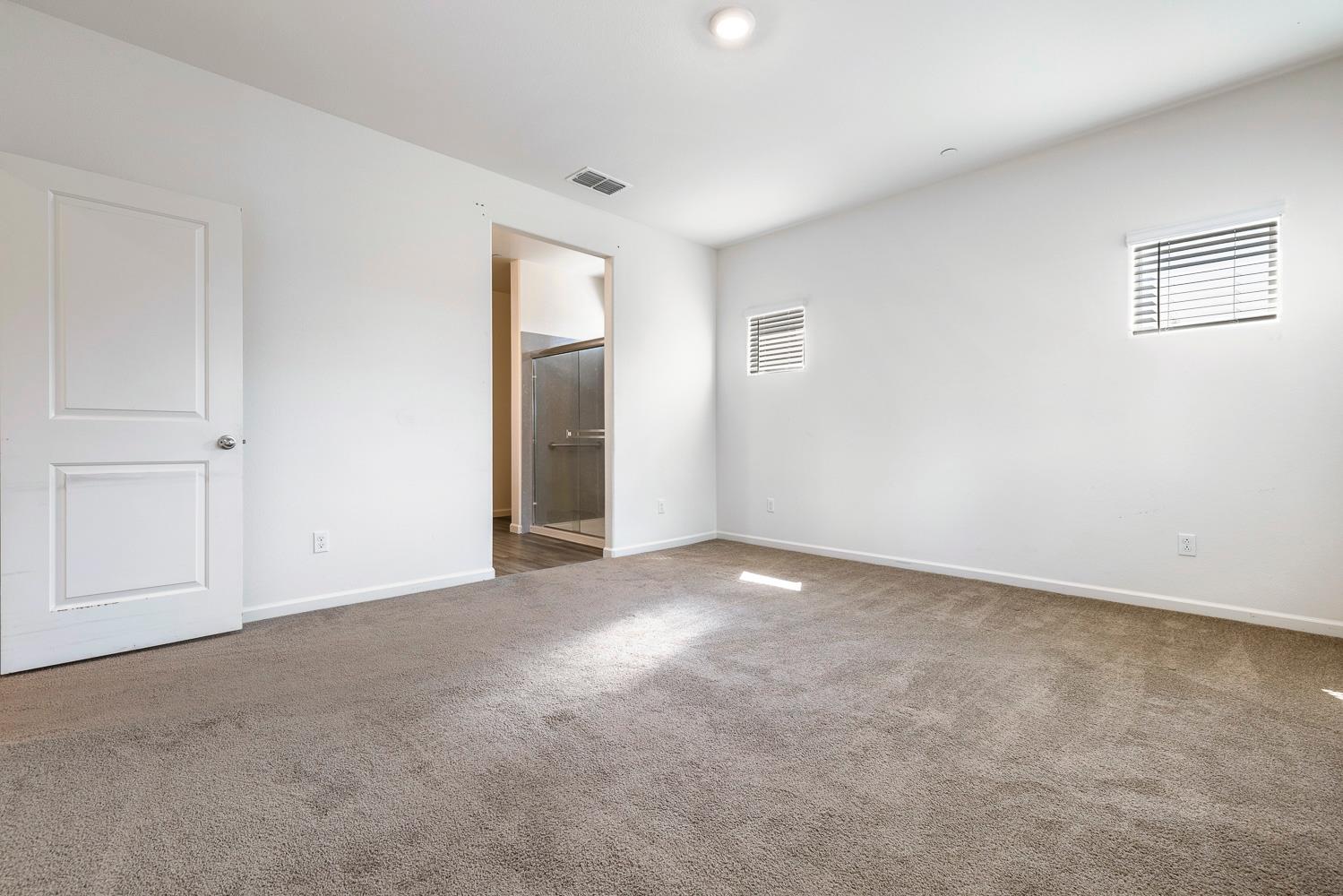 3553 Nile St, Madera, CA 93637