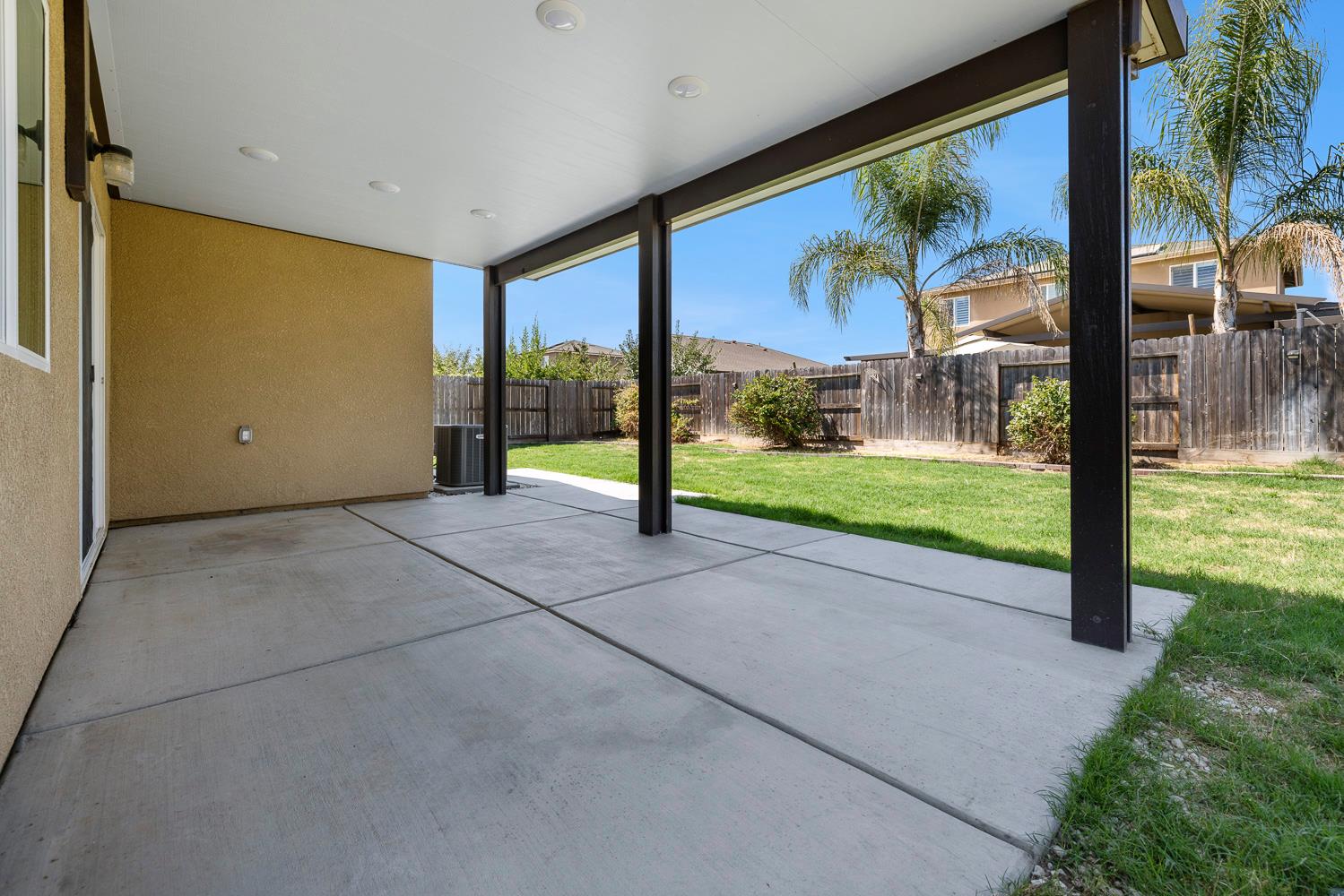 3553 Nile St, Madera, CA 93637