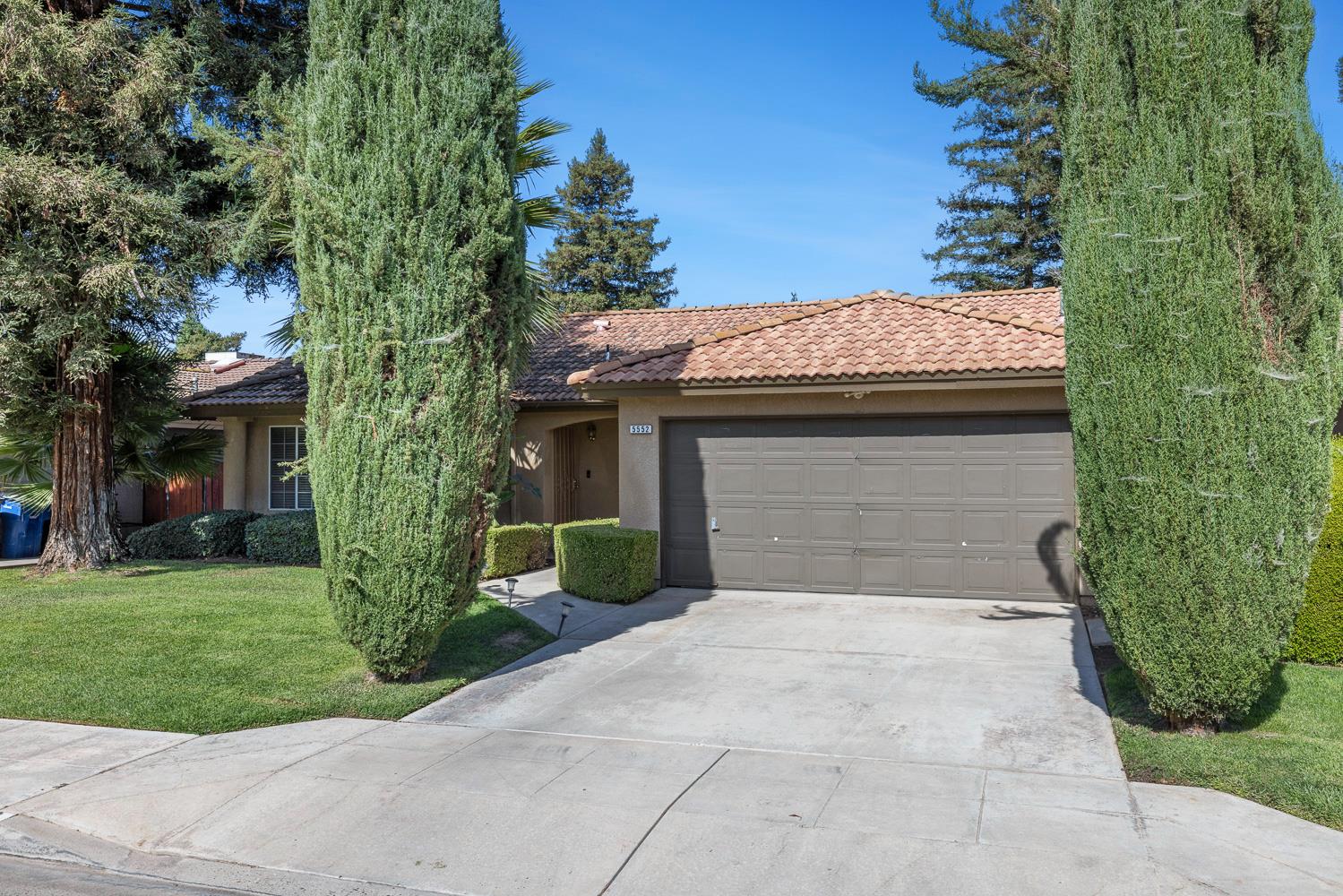 5552 W Fir Ave, Fresno, CA 93722