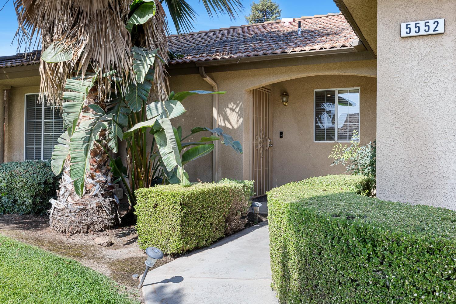 5552 W Fir Ave, Fresno, CA 93722