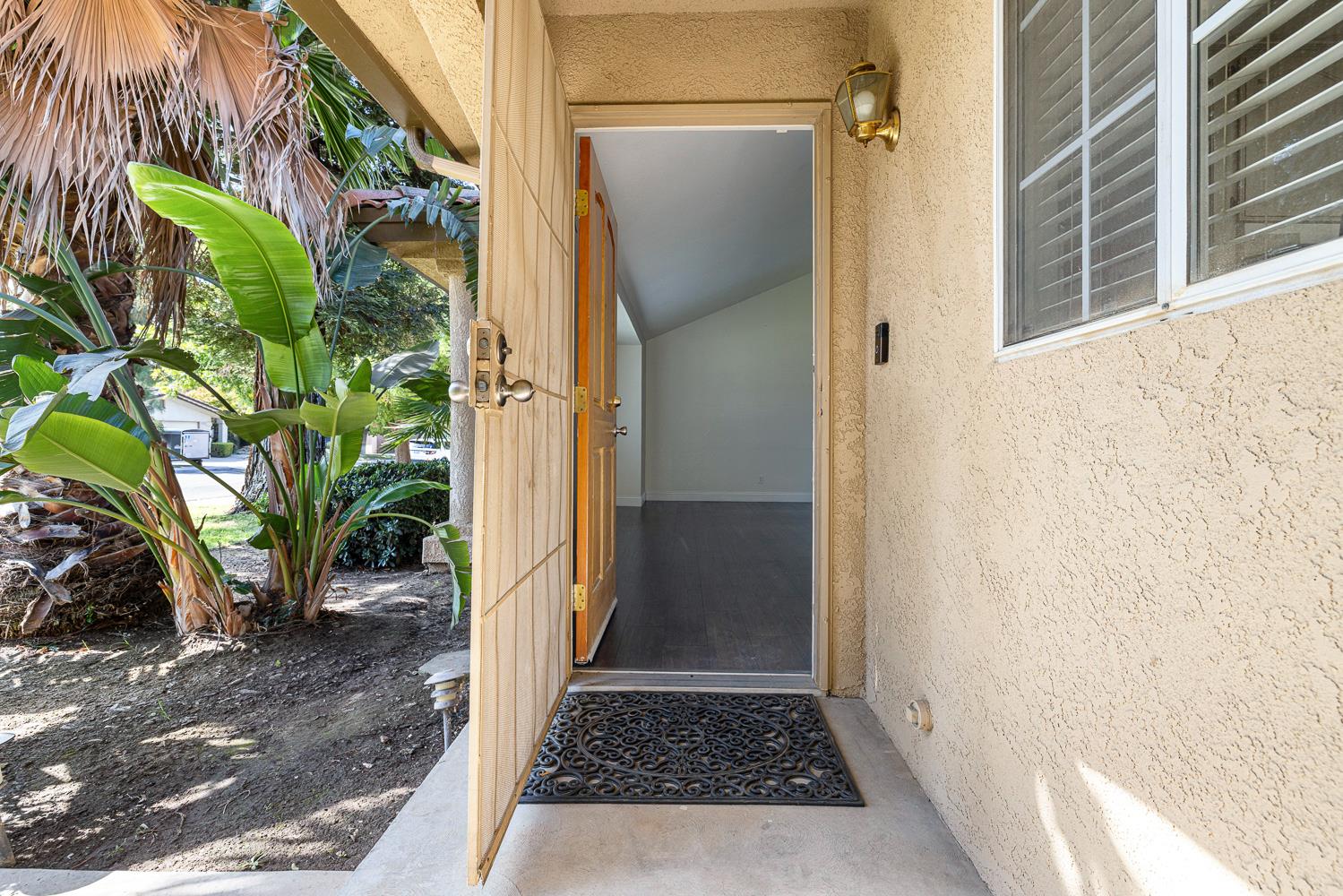 5552 W Fir Ave, Fresno, CA 93722
