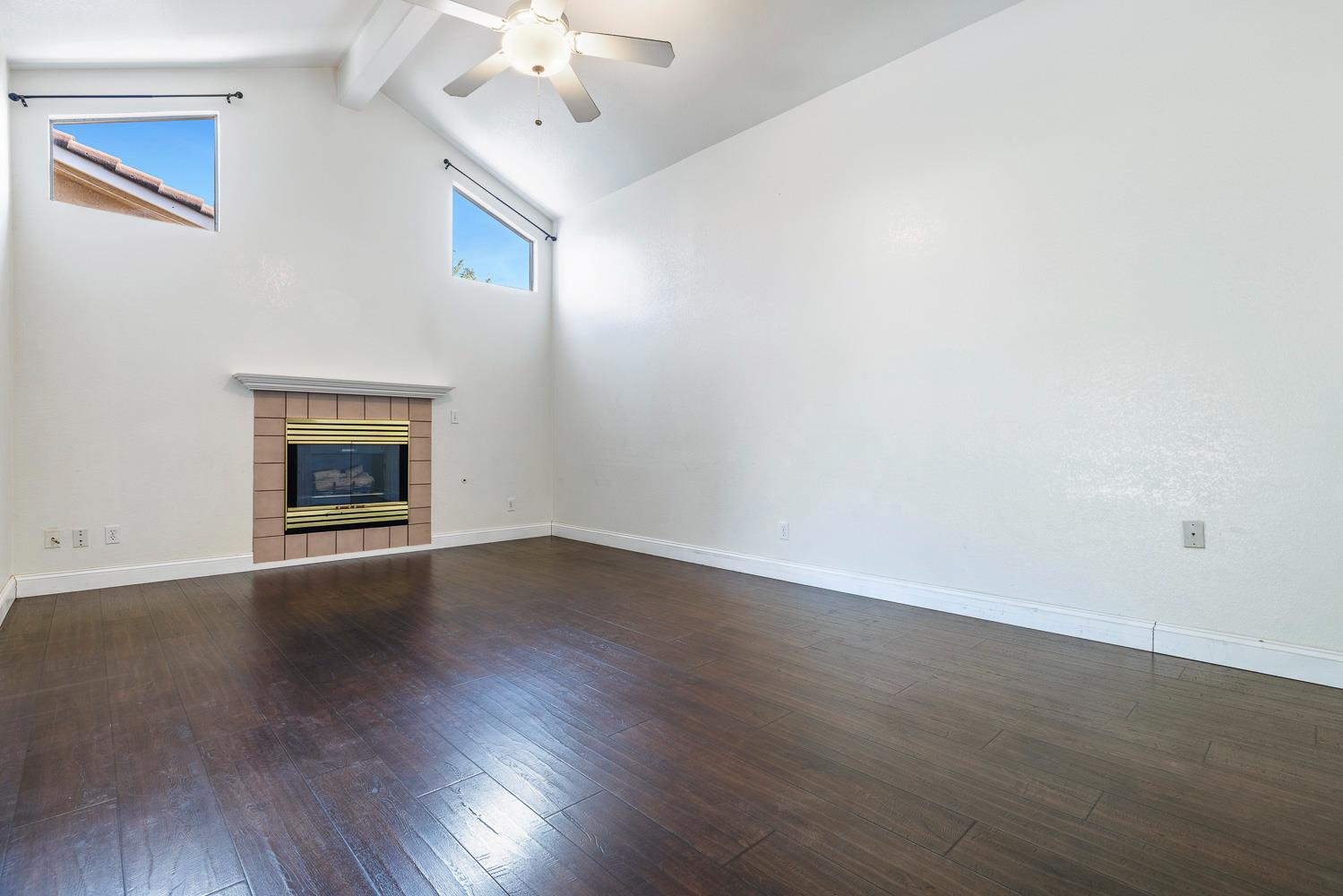 5552 W Fir Ave, Fresno, CA 93722