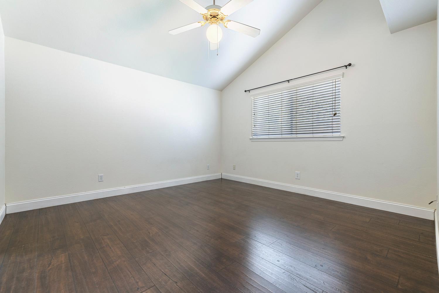 5552 W Fir Ave, Fresno, CA 93722