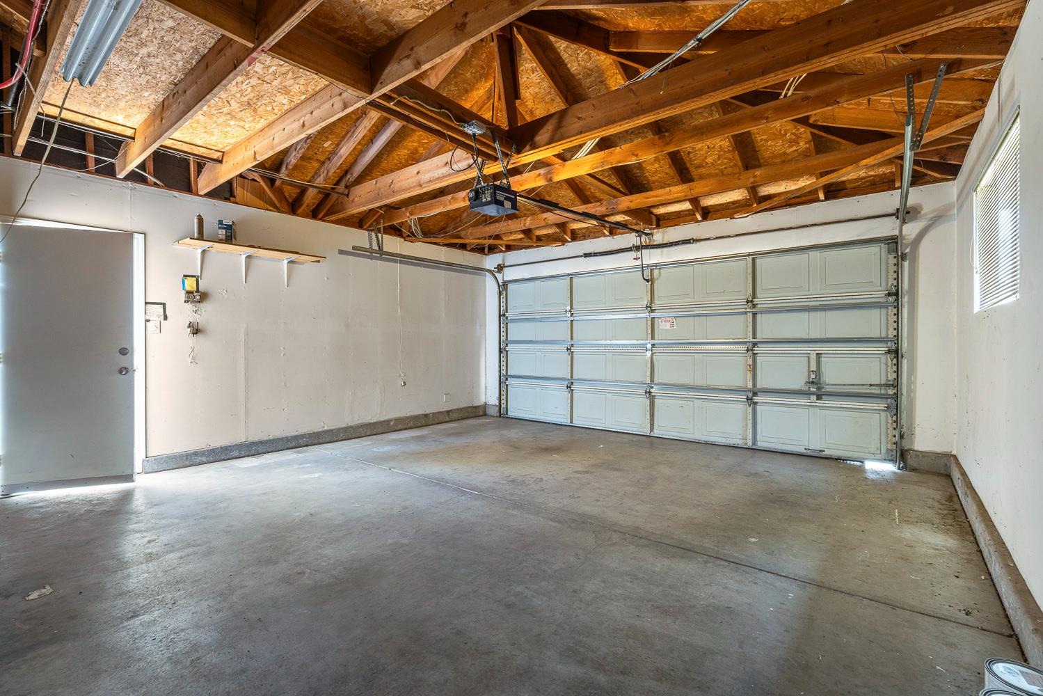 5552 W Fir Ave, Fresno, CA 93722
