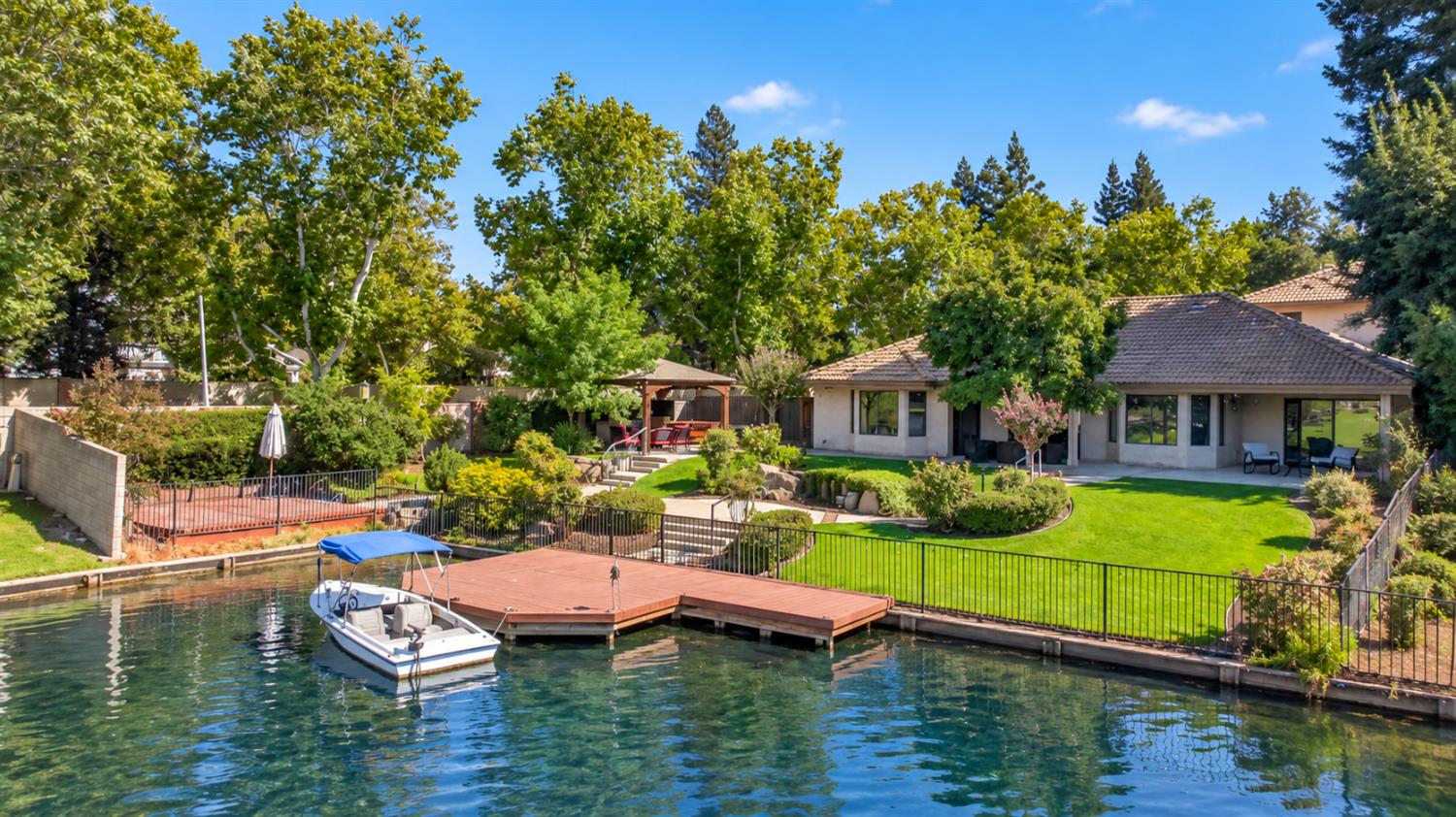813 E Catalina Cir, Fresno, CA 93730