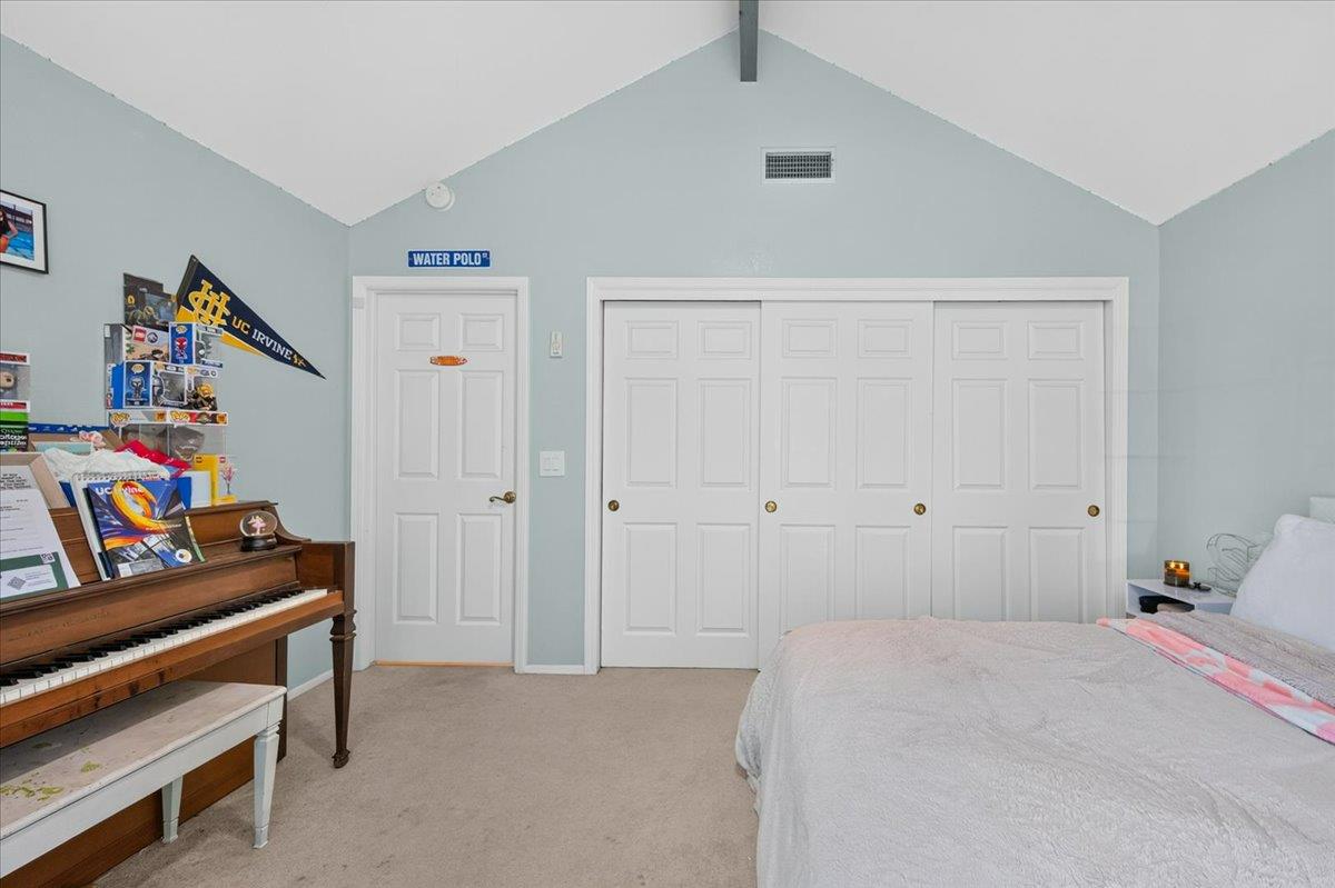 813 E Catalina Cir, Fresno, CA 93730