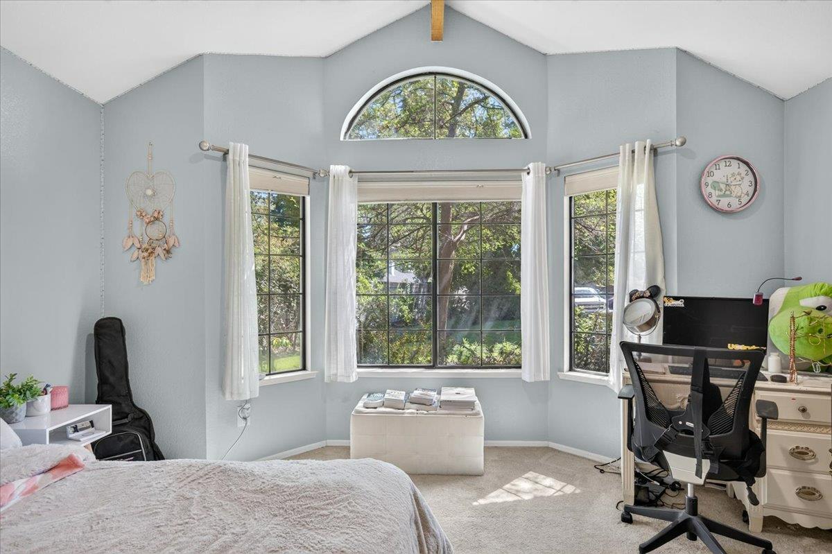 813 E Catalina Cir, Fresno, CA 93730