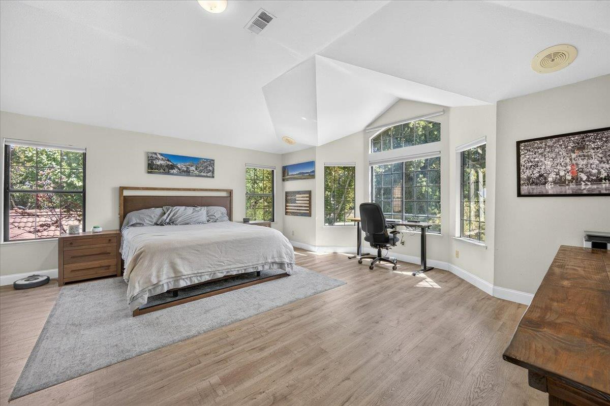813 E Catalina Cir, Fresno, CA 93730