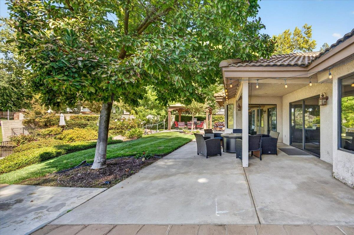 813 E Catalina Cir, Fresno, CA 93730
