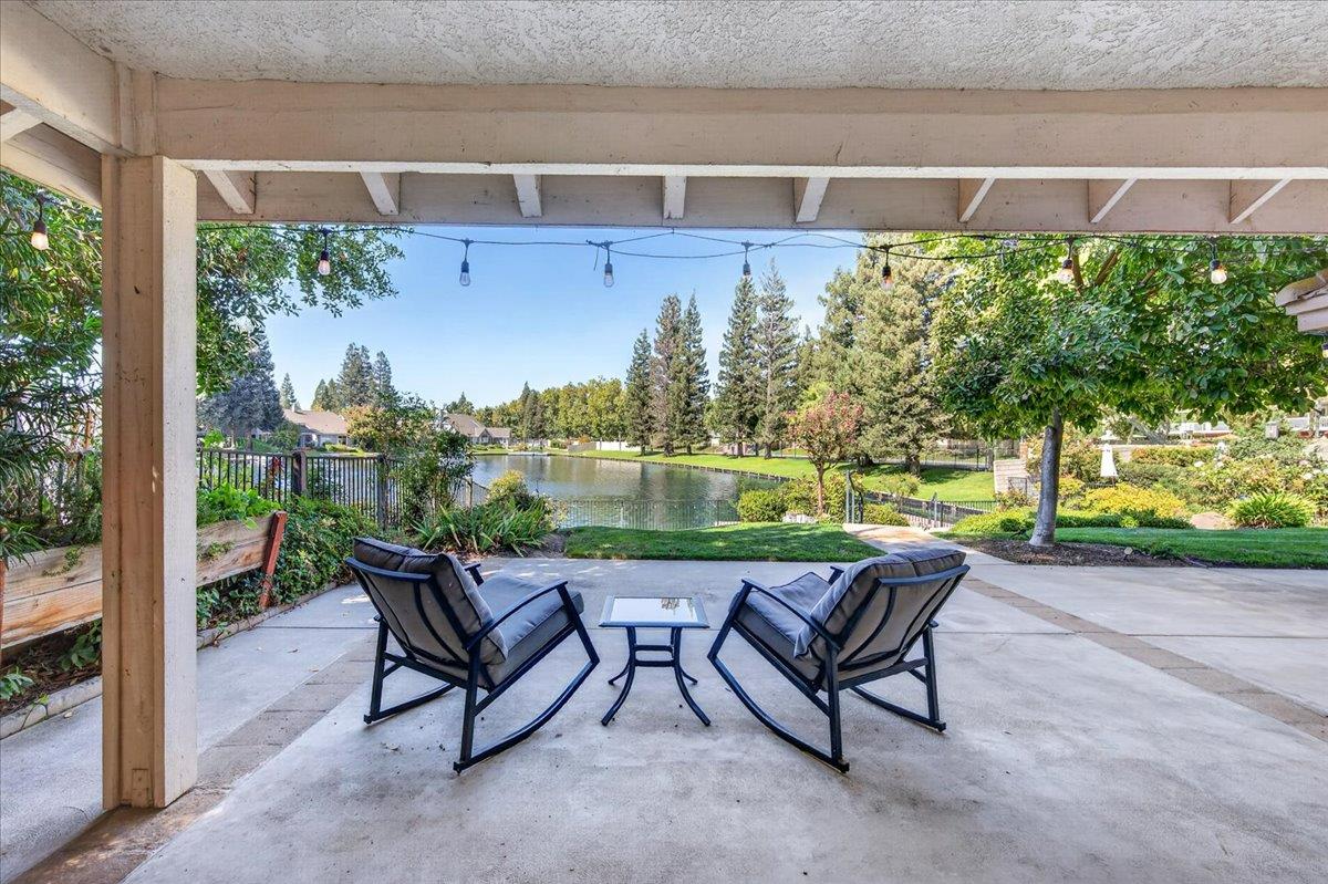 813 E Catalina Cir, Fresno, CA 93730