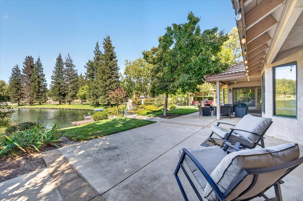 813 E Catalina Cir, Fresno, CA 93730