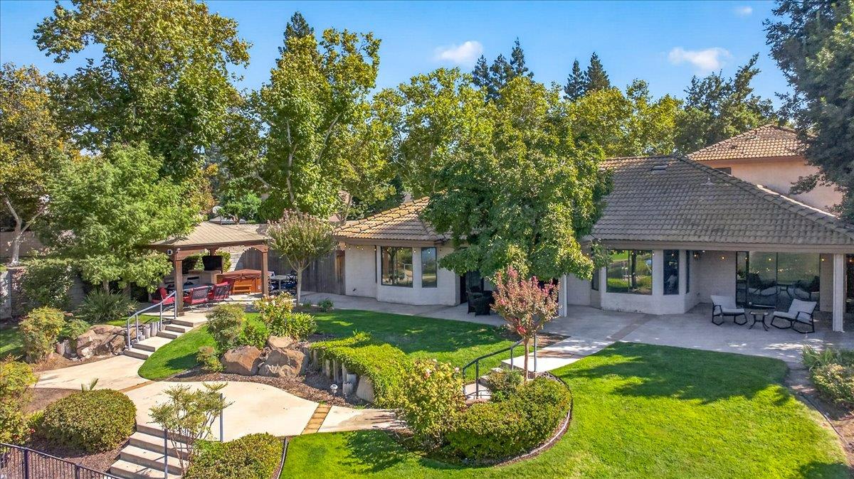 813 E Catalina Cir, Fresno, CA 93730