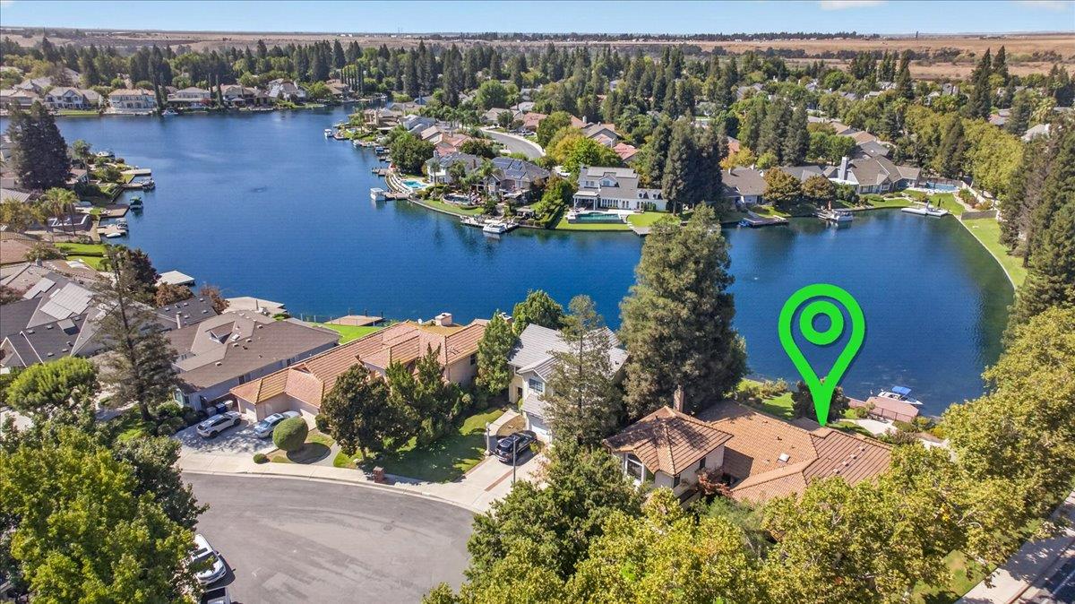 813 E Catalina Cir, Fresno, CA 93730