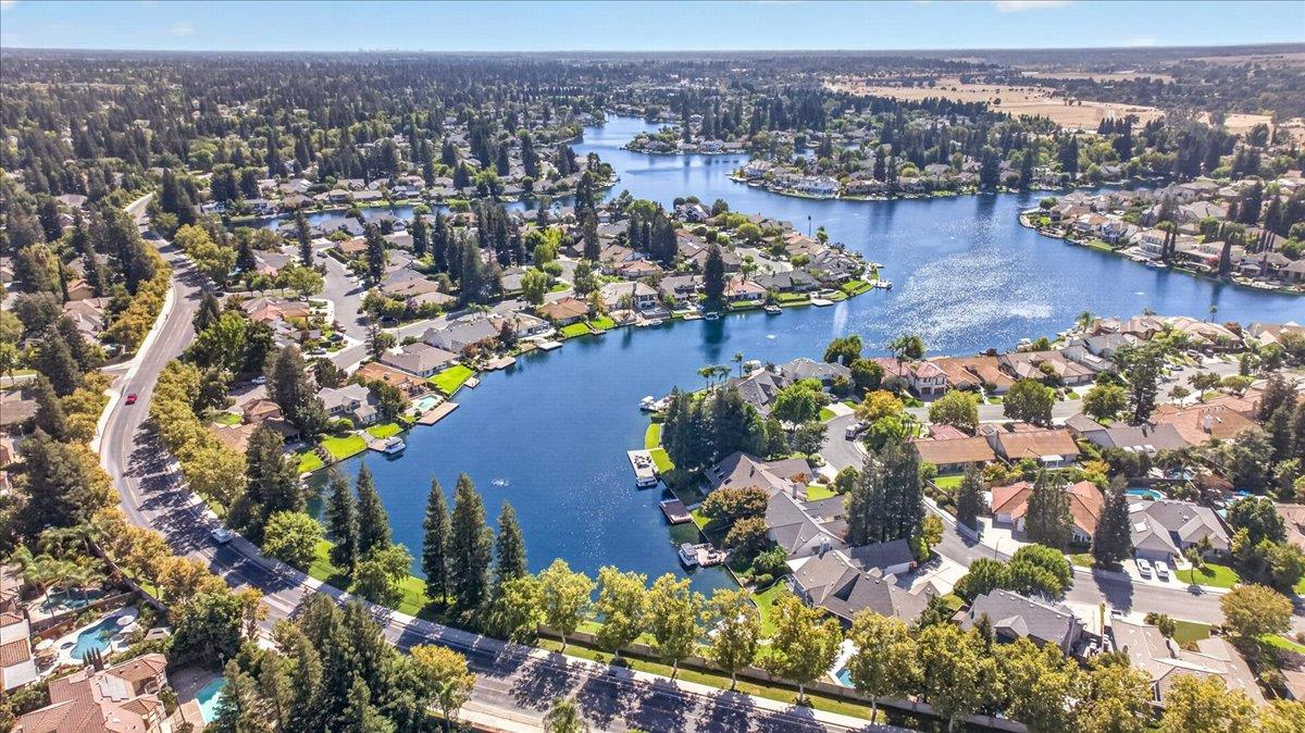 813 E Catalina Cir, Fresno, CA 93730