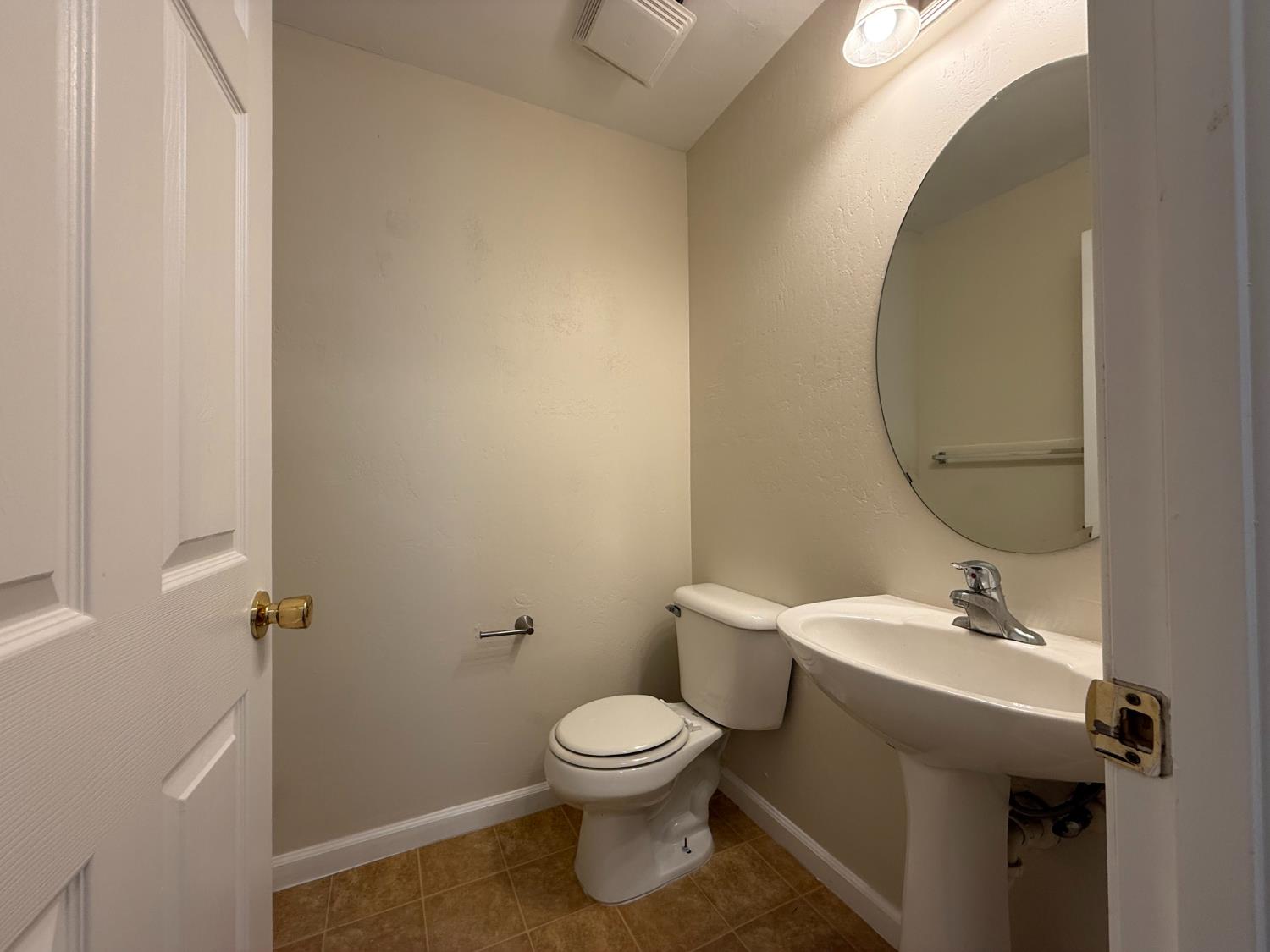 1865 N Ellendale Ave, Fresno, CA 93722