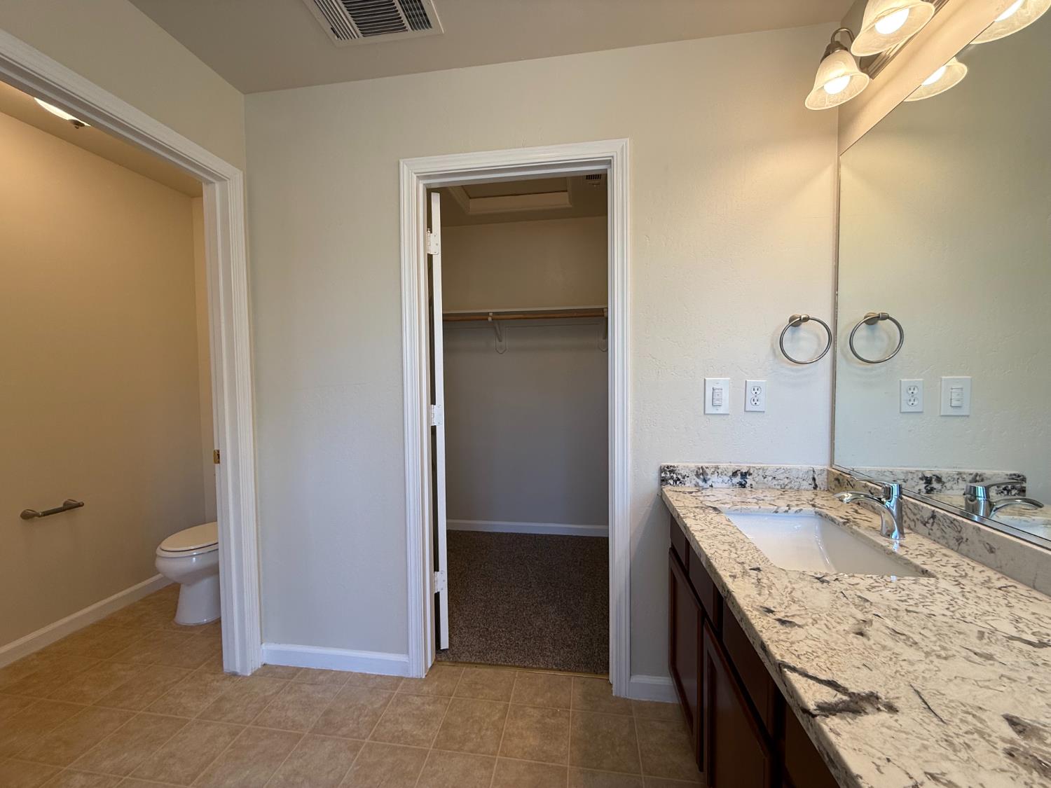 1865 N Ellendale Ave, Fresno, CA 93722