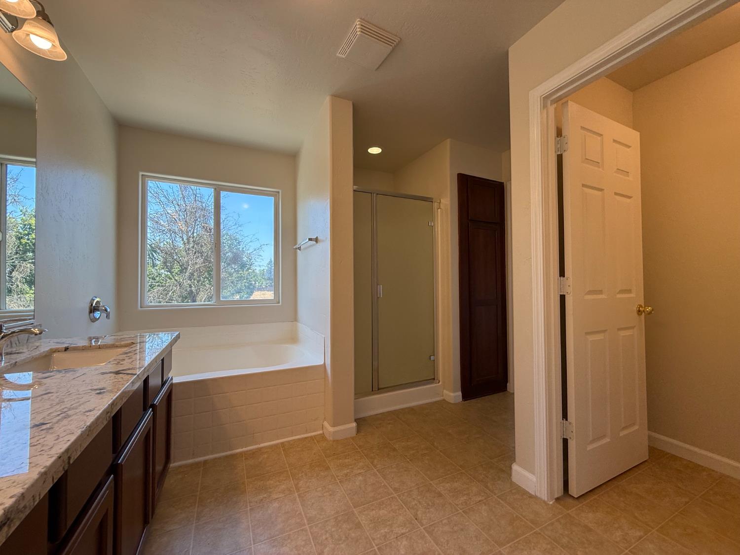 1865 N Ellendale Ave, Fresno, CA 93722