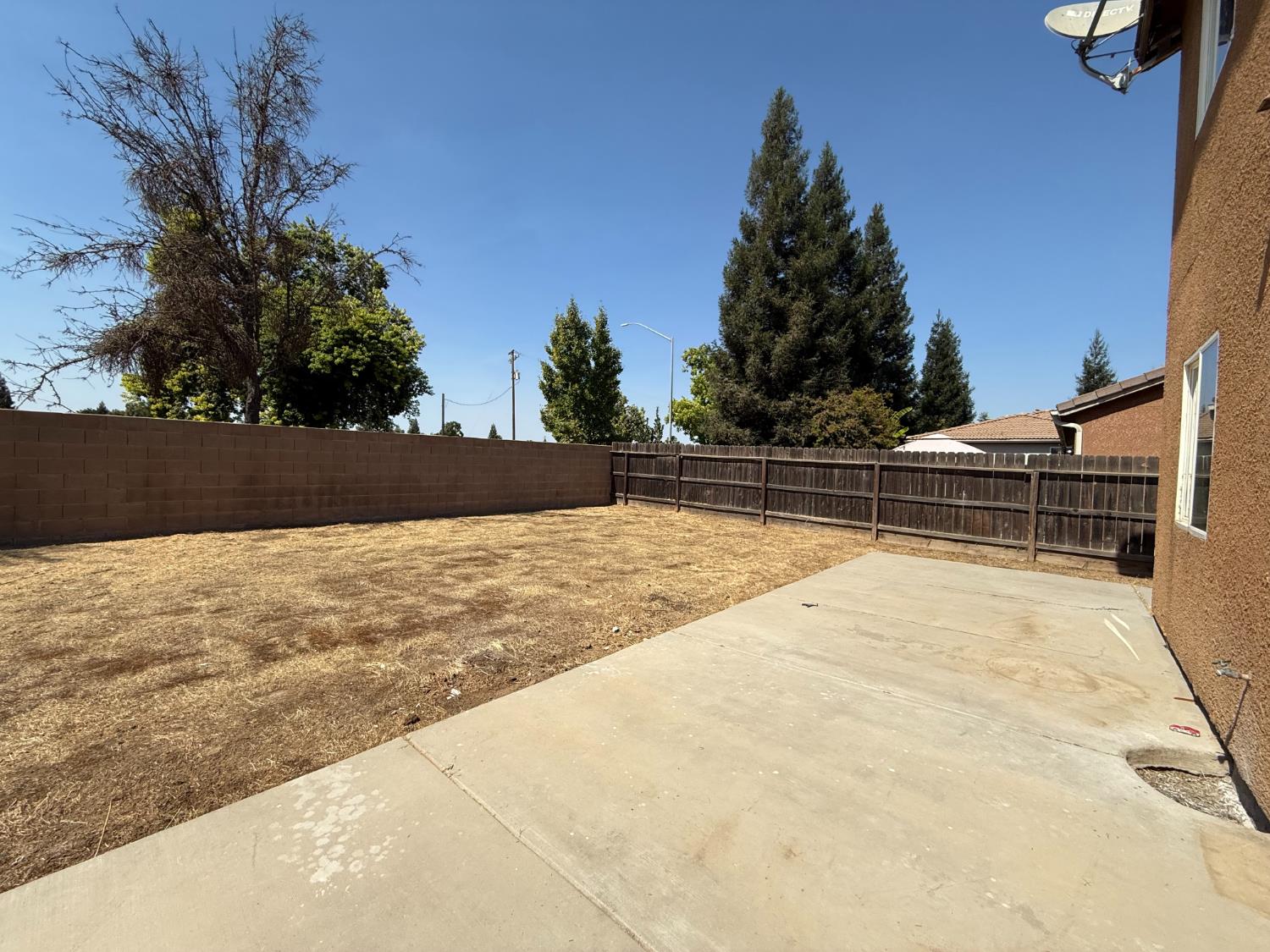 1865 N Ellendale Ave, Fresno, CA 93722