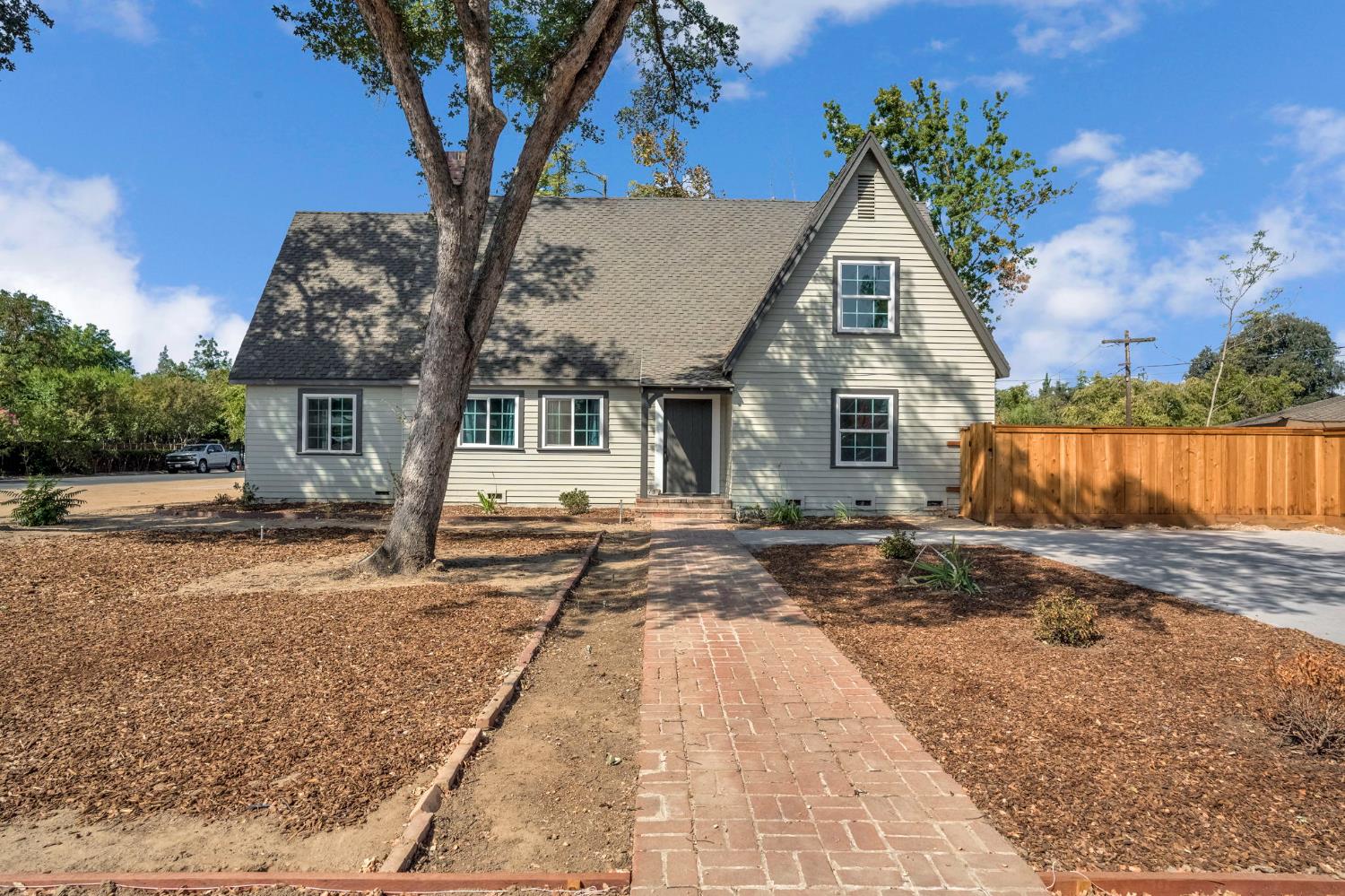 4313 N Thorne Ave, Fresno, CA 93704