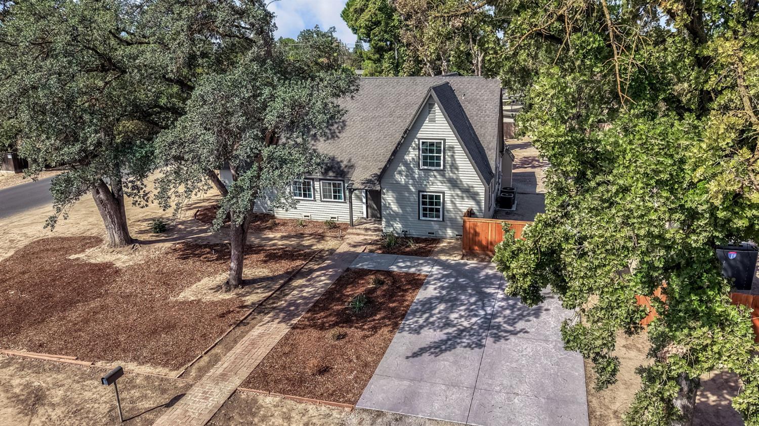 4313 N Thorne Ave, Fresno, CA 93704
