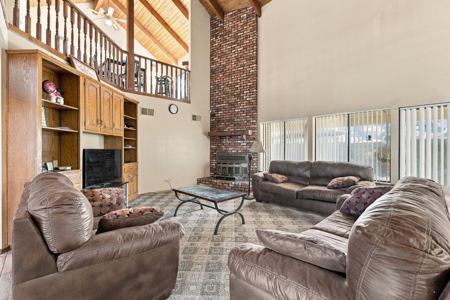 662 S Boyd, Kerman, CA 93630