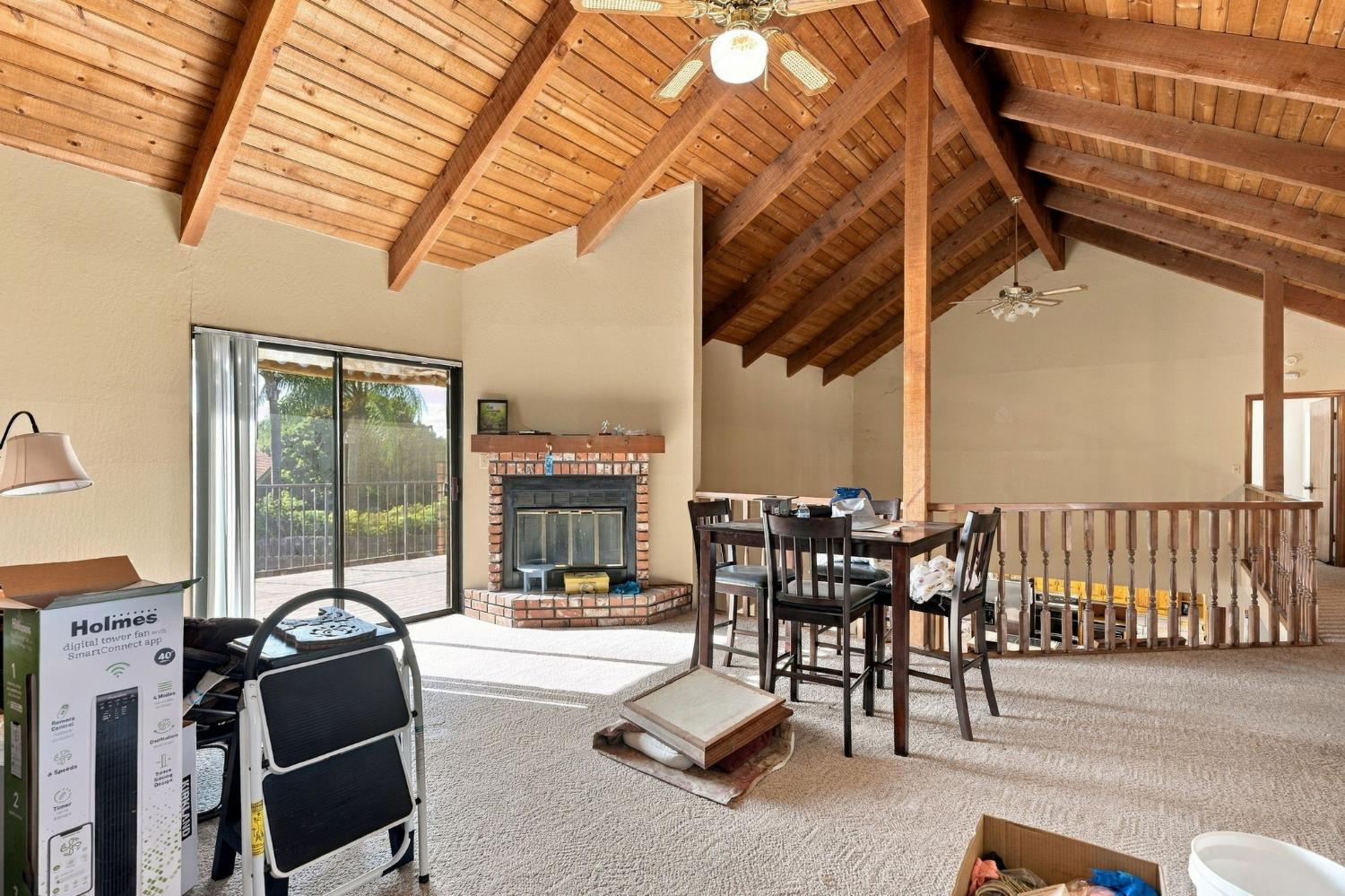662 S Boyd, Kerman, CA 93630