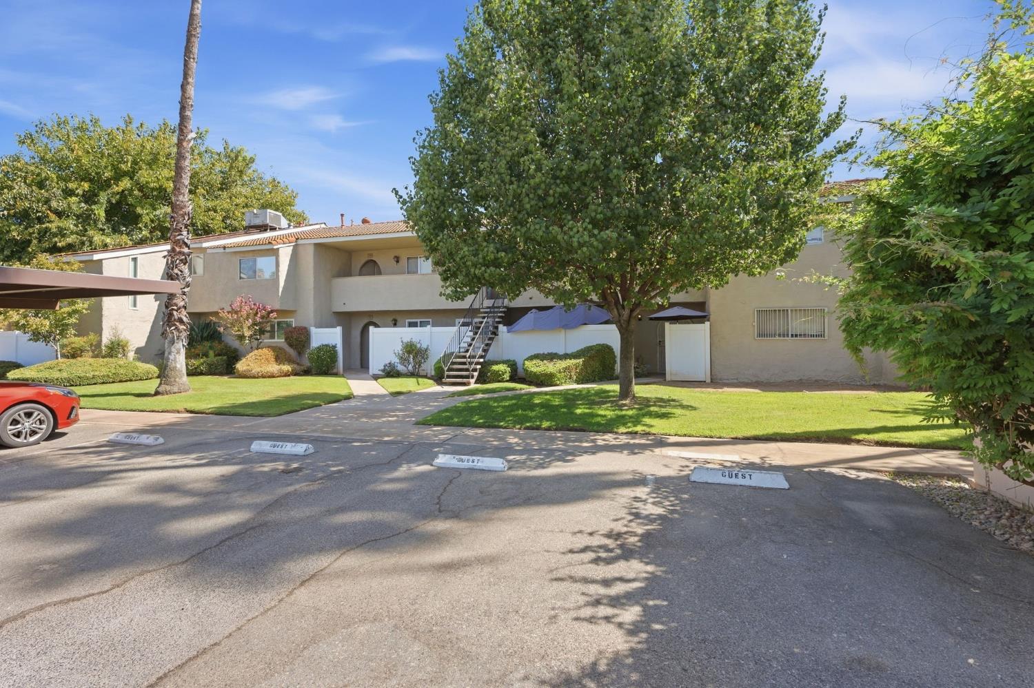 1250 E Shaw Ave #256, Fresno, CA 93710