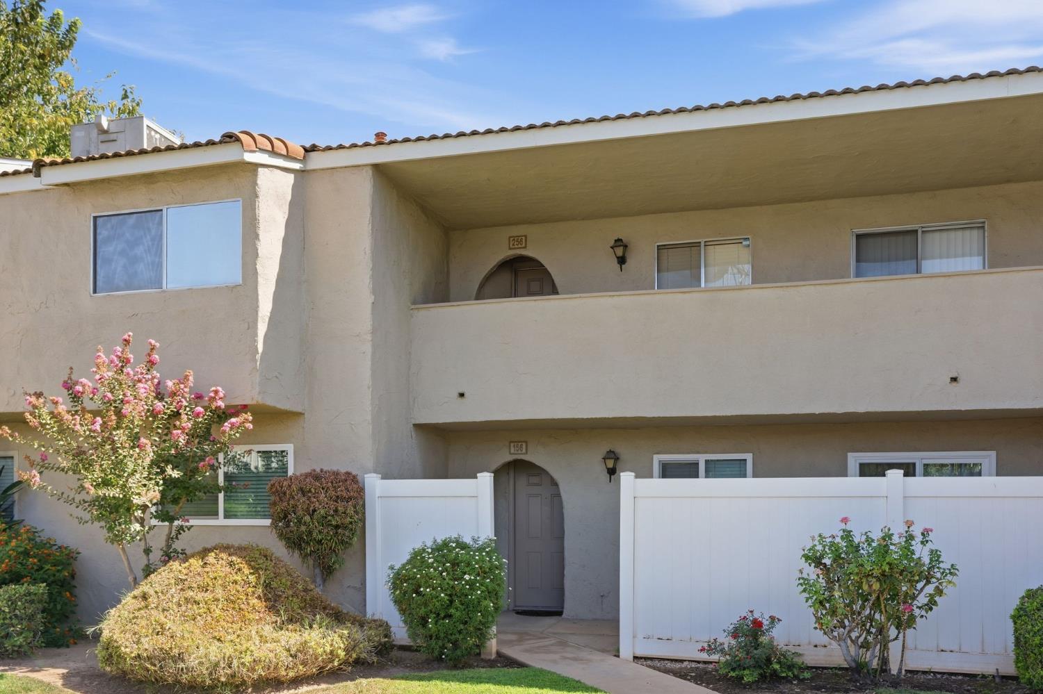 1250 E Shaw Ave #256, Fresno, CA 93710