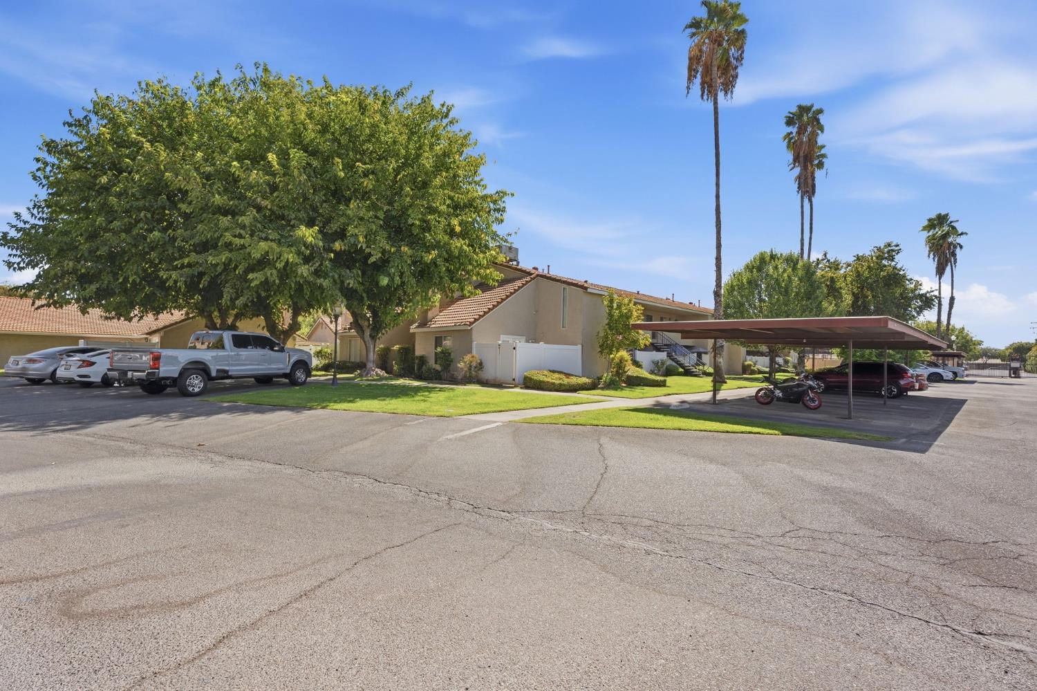 1250 E Shaw Ave #256, Fresno, CA 93710