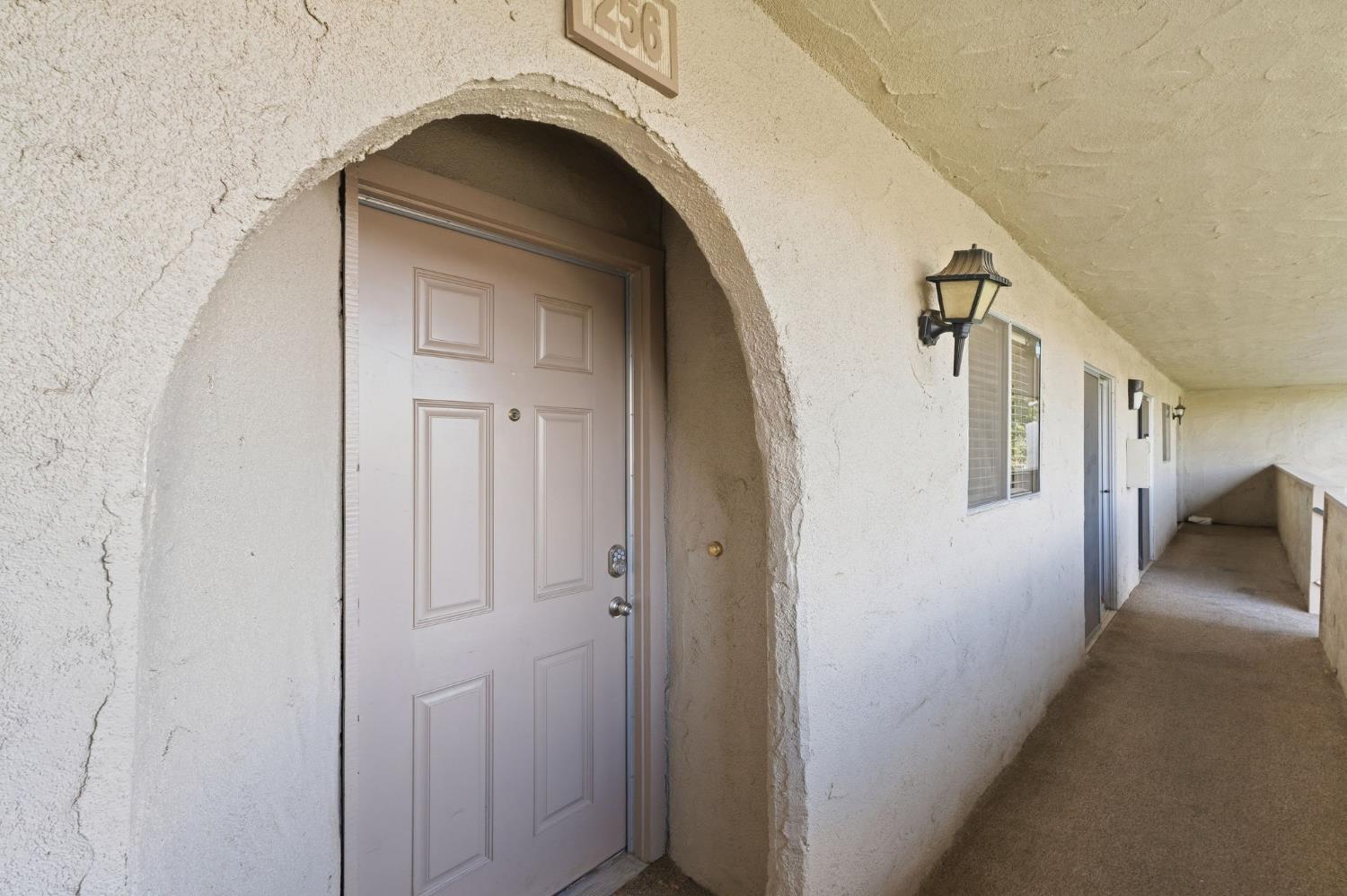 1250 E Shaw Ave #256, Fresno, CA 93710
