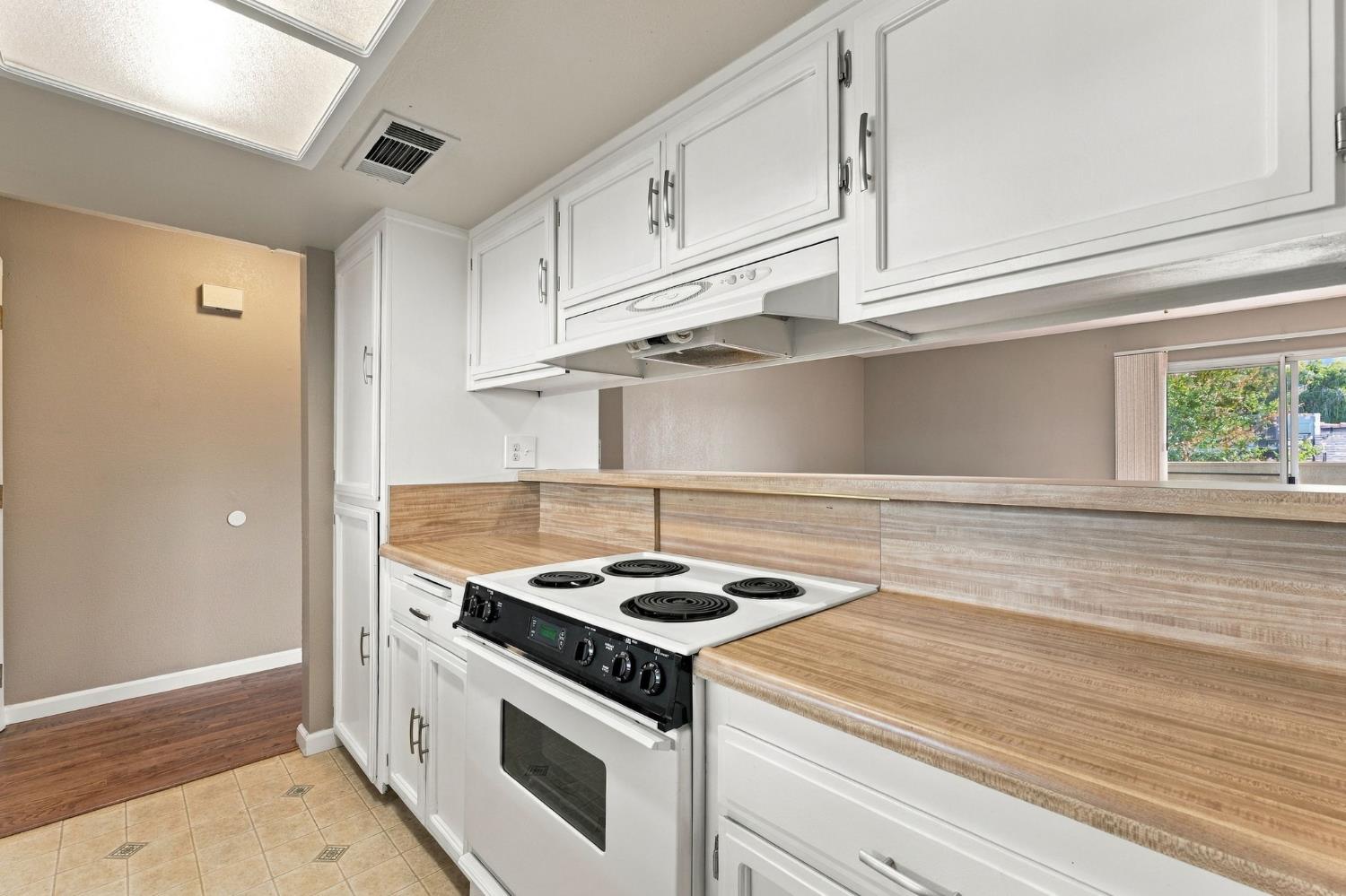 1250 E Shaw Ave #256, Fresno, CA 93710