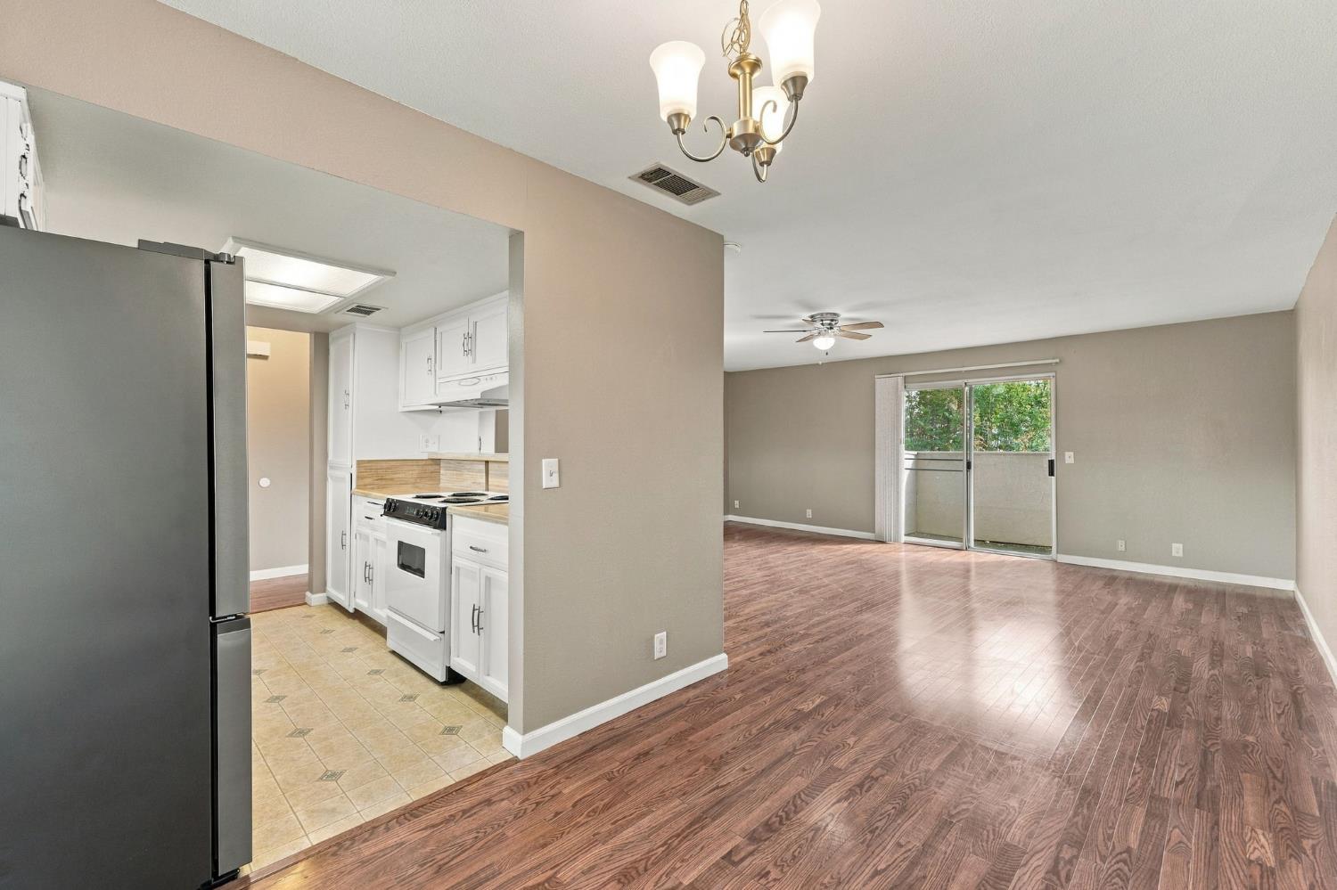 1250 E Shaw Ave #256, Fresno, CA 93710