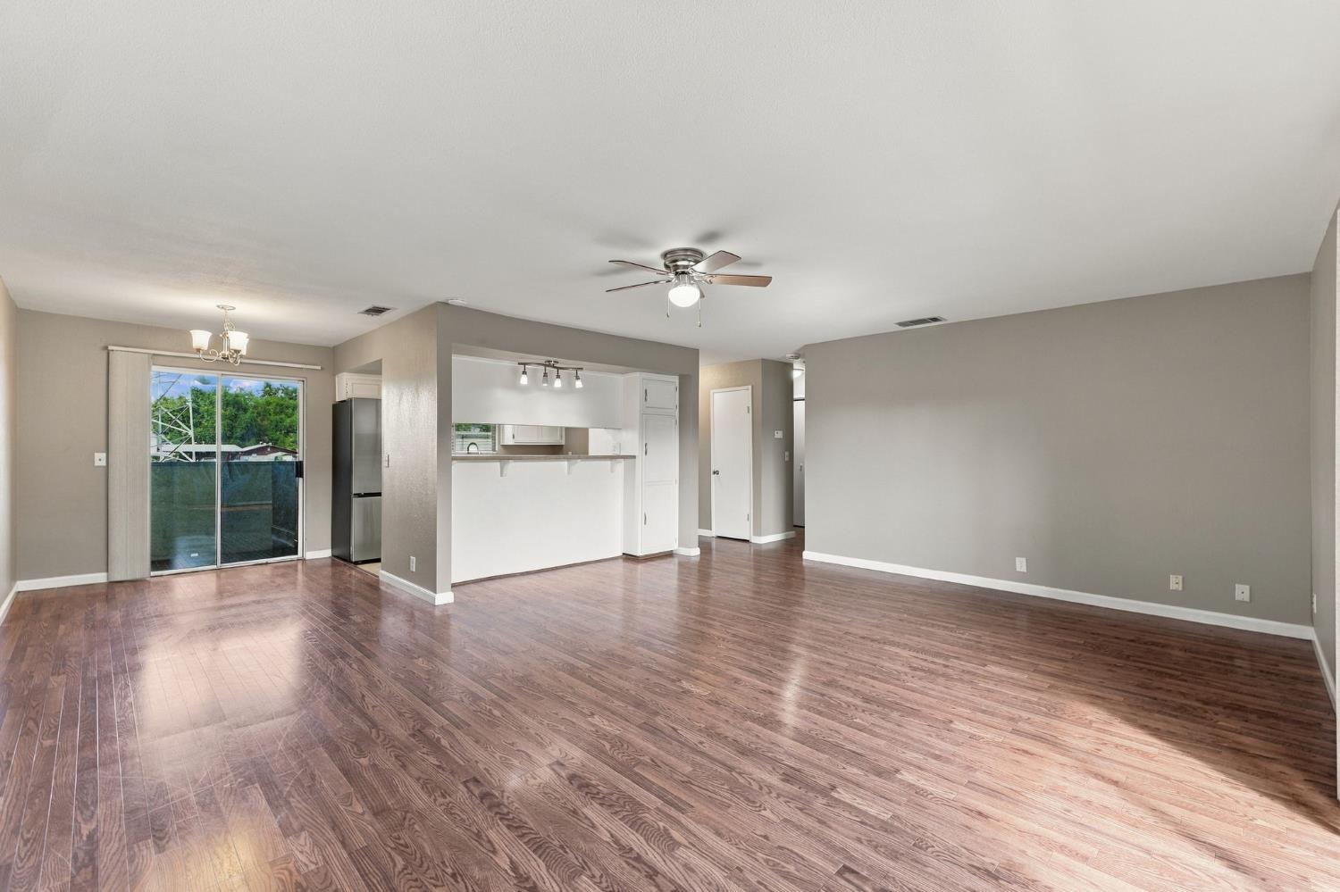 1250 E Shaw Ave #256, Fresno, CA 93710