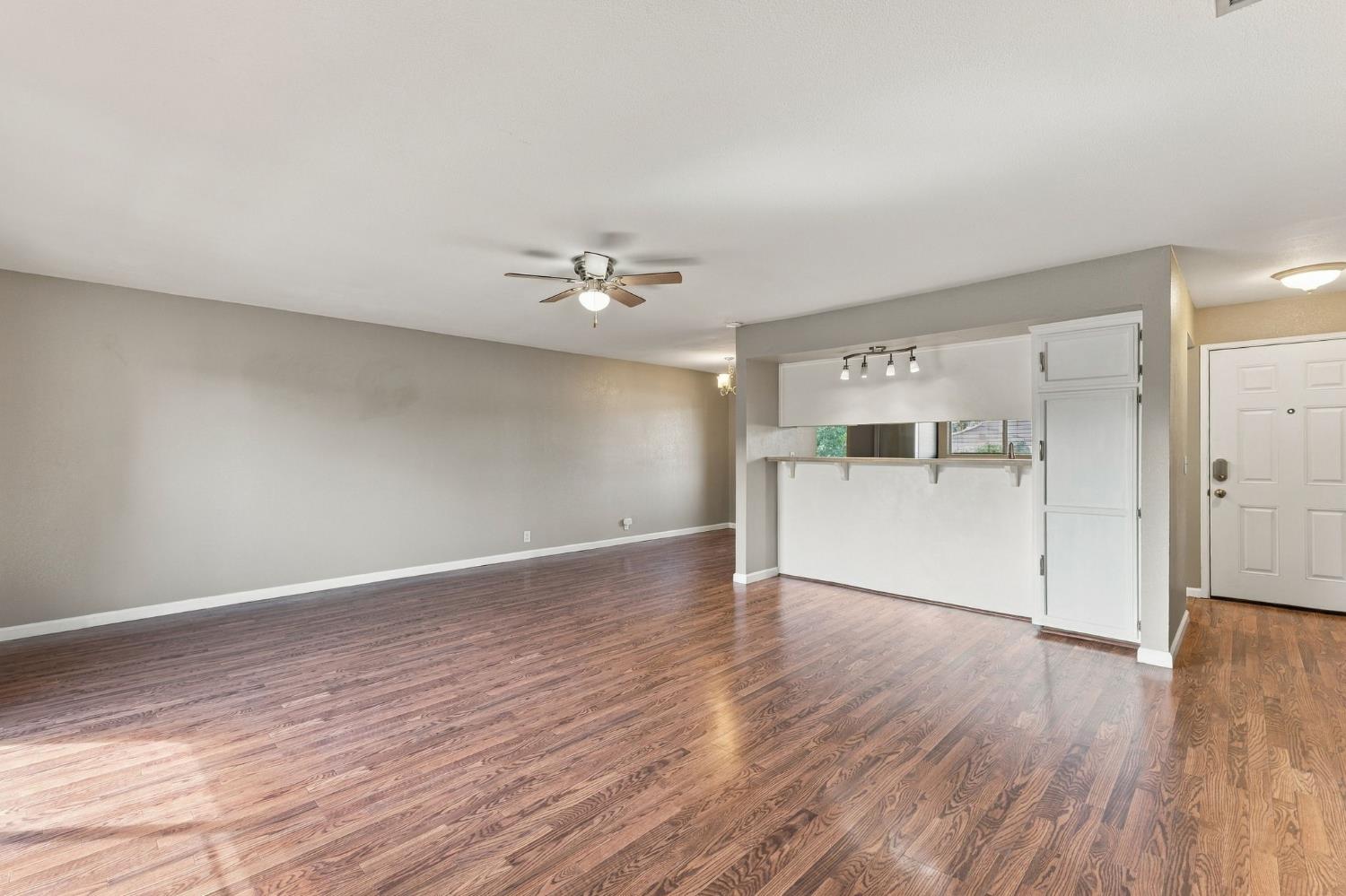 1250 E Shaw Ave #256, Fresno, CA 93710
