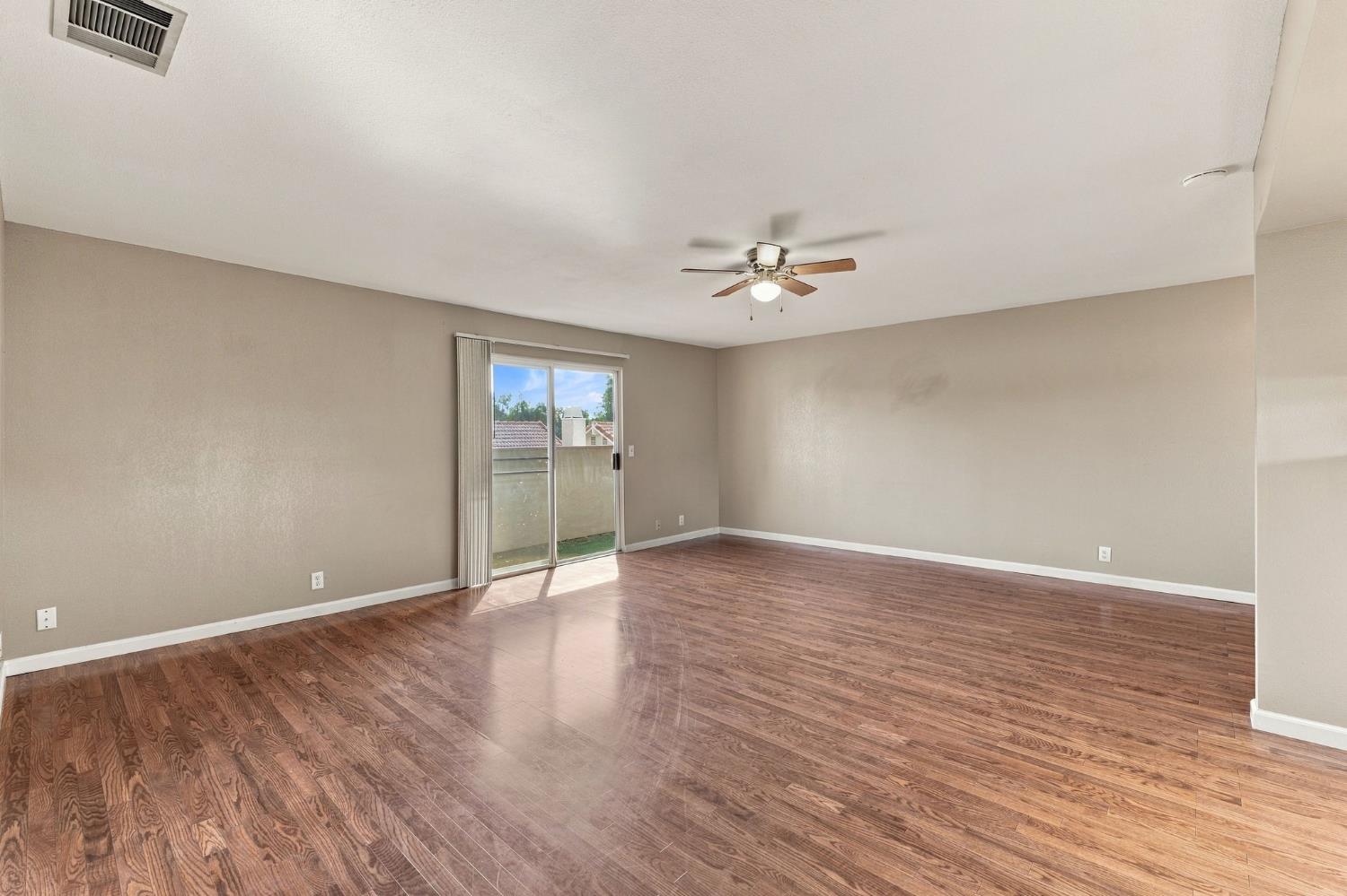 1250 E Shaw Ave #256, Fresno, CA 93710