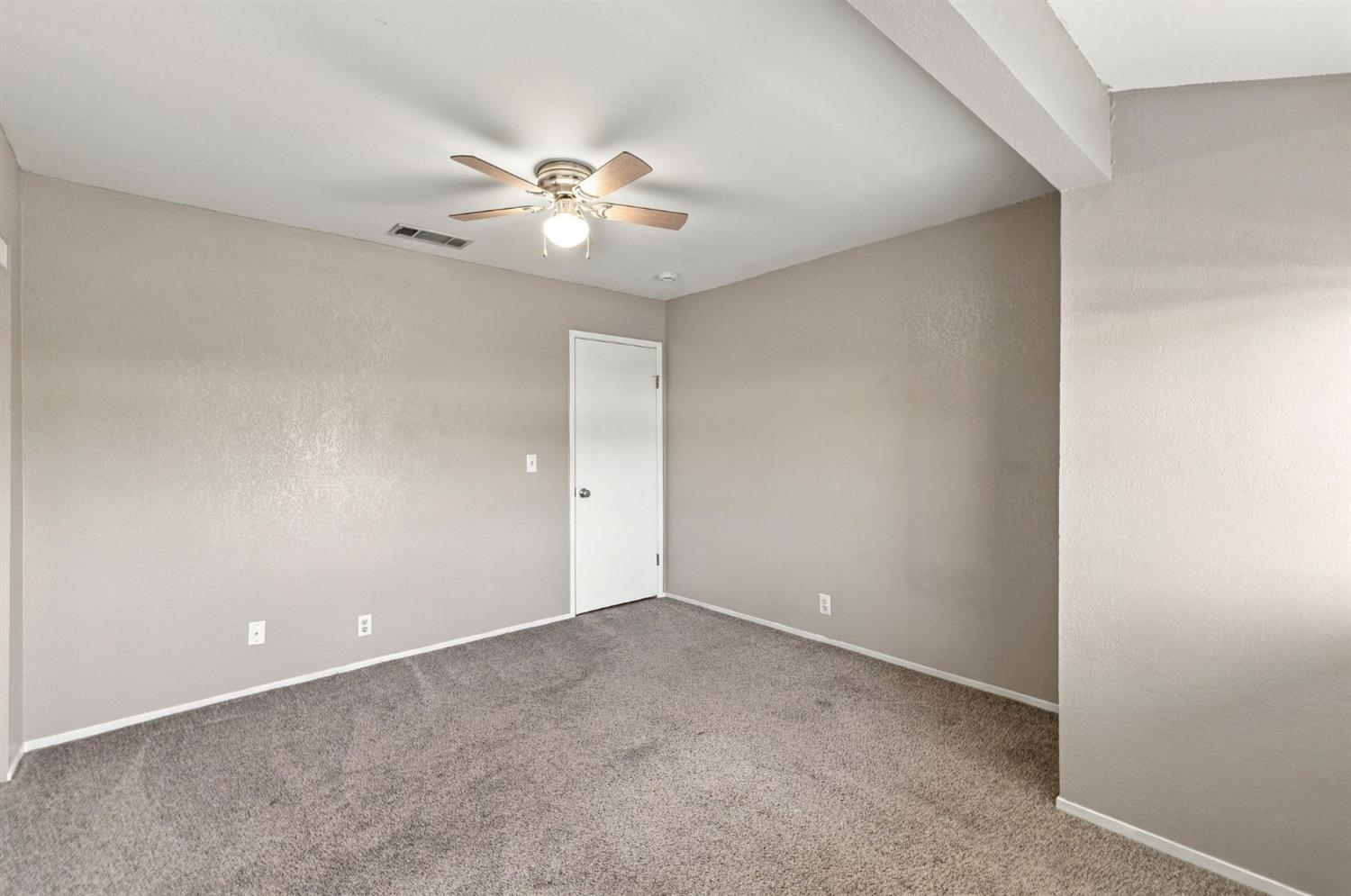 1250 E Shaw Ave #256, Fresno, CA 93710