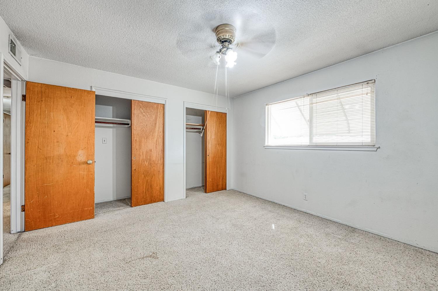 506 W Twain Ave, Clovis, CA 93612